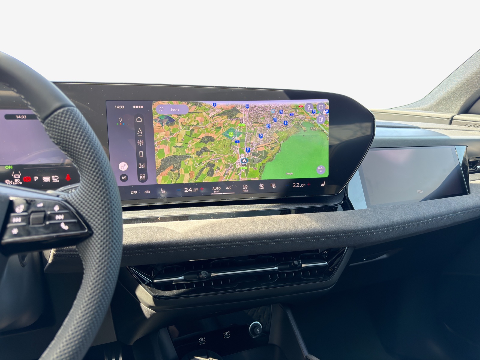 AUDI Q6 e-tron quattro-image-10