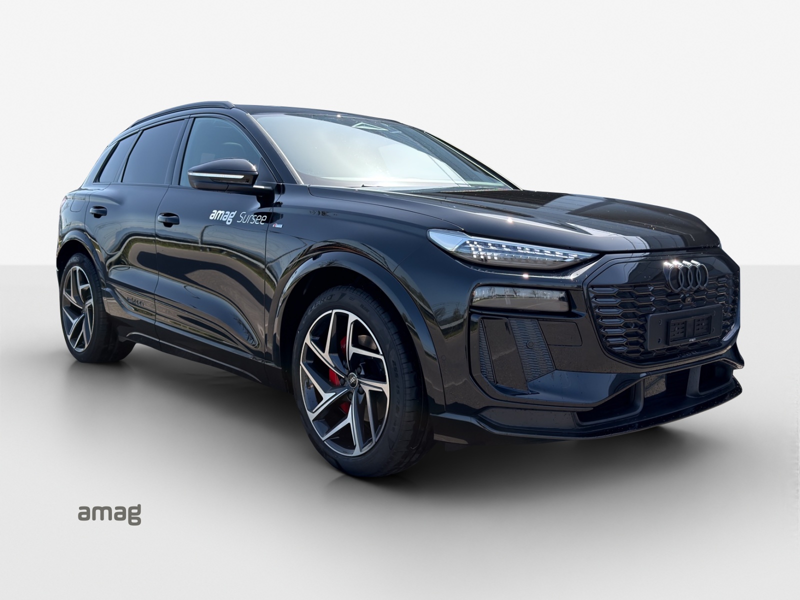 AUDI Q6 e-tron quattro-image-5