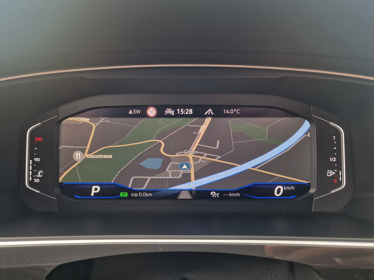 VW Tiguan Allspace 2.0TSI R-Line 4Motion DSG-image-16