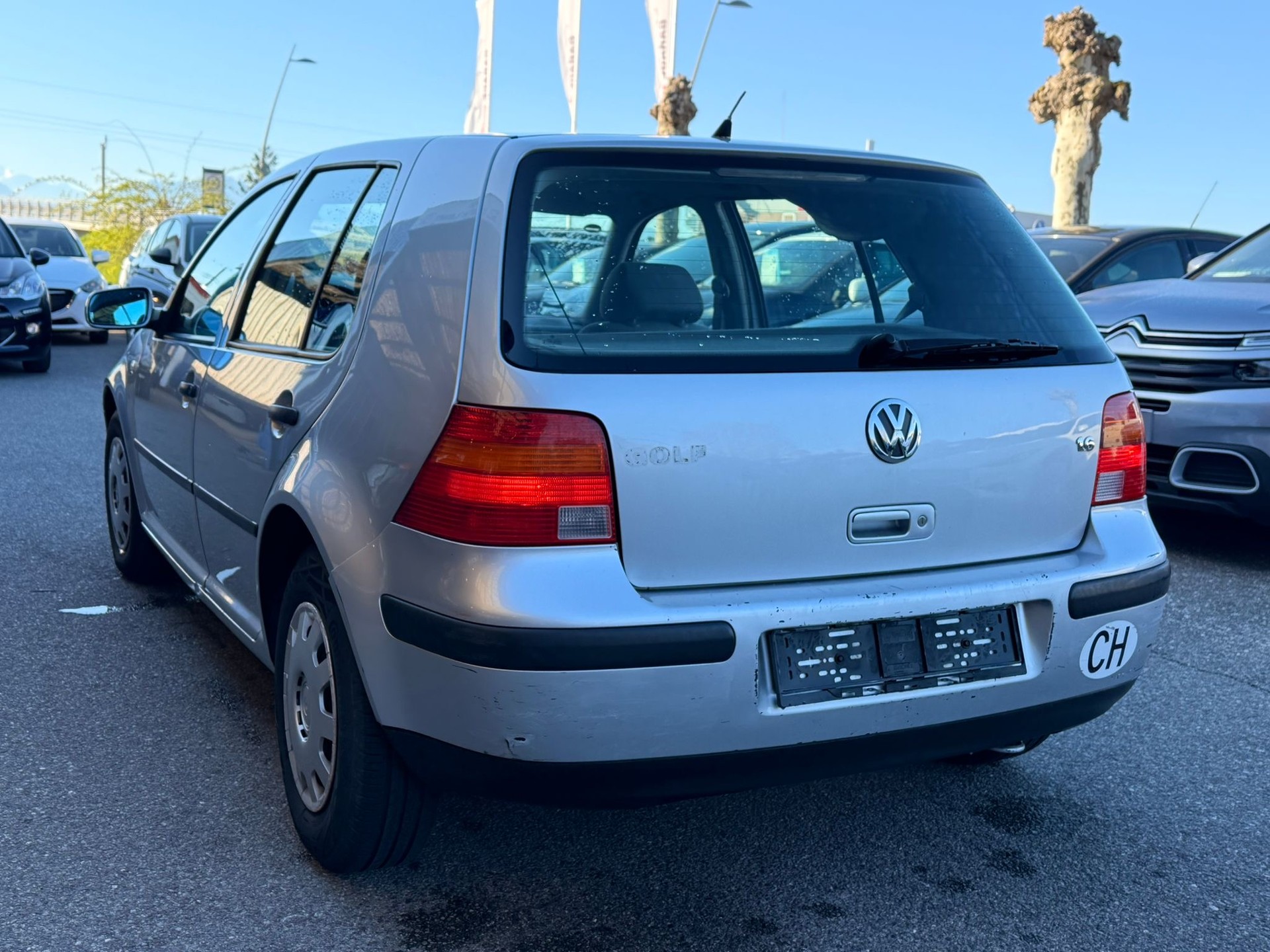 VW Golf 1.6 16V-image-6