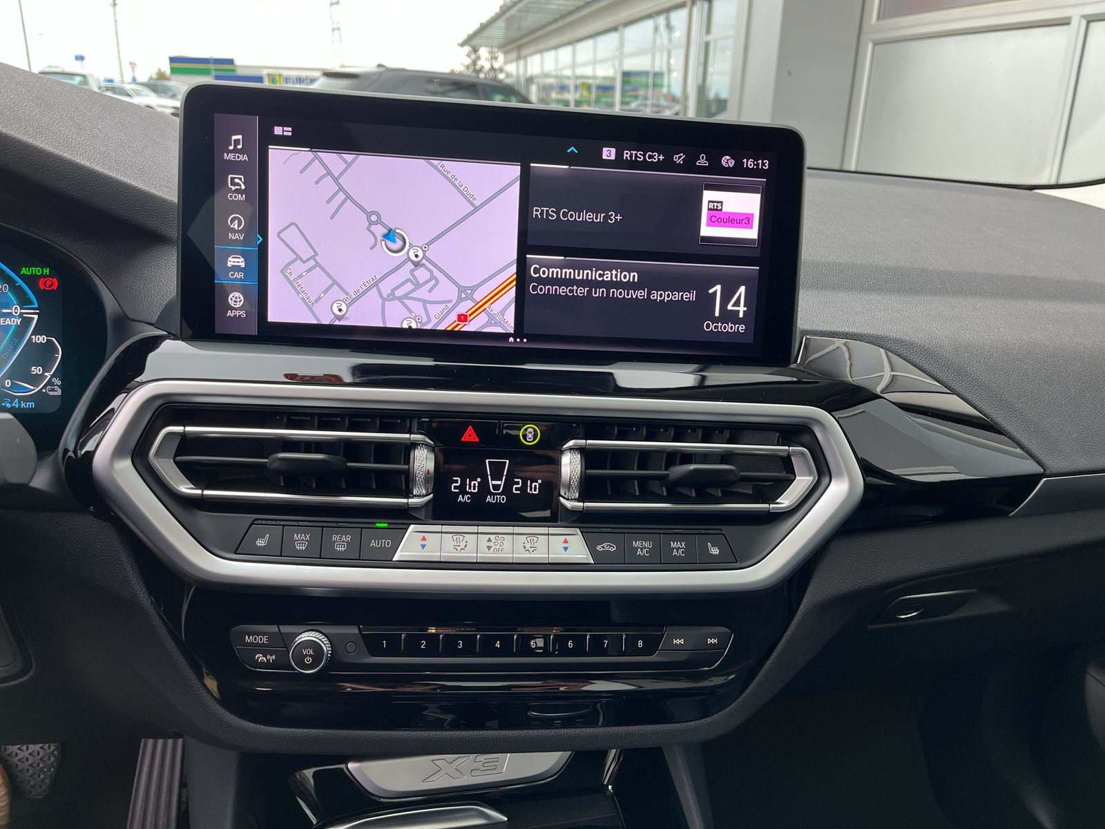 BMW X3 xDrive 30e-image-10