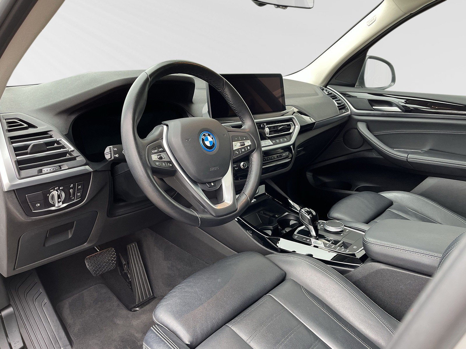 BMW X3 xDrive 30e-image-3