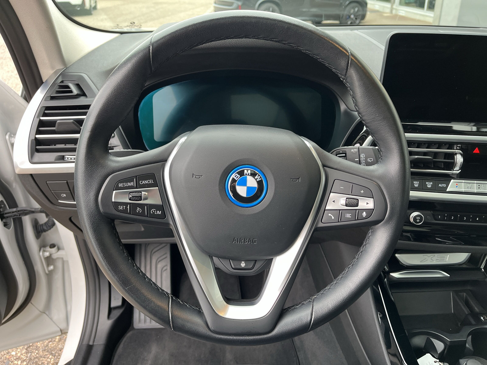 BMW X3 xDrive 30e-image-11