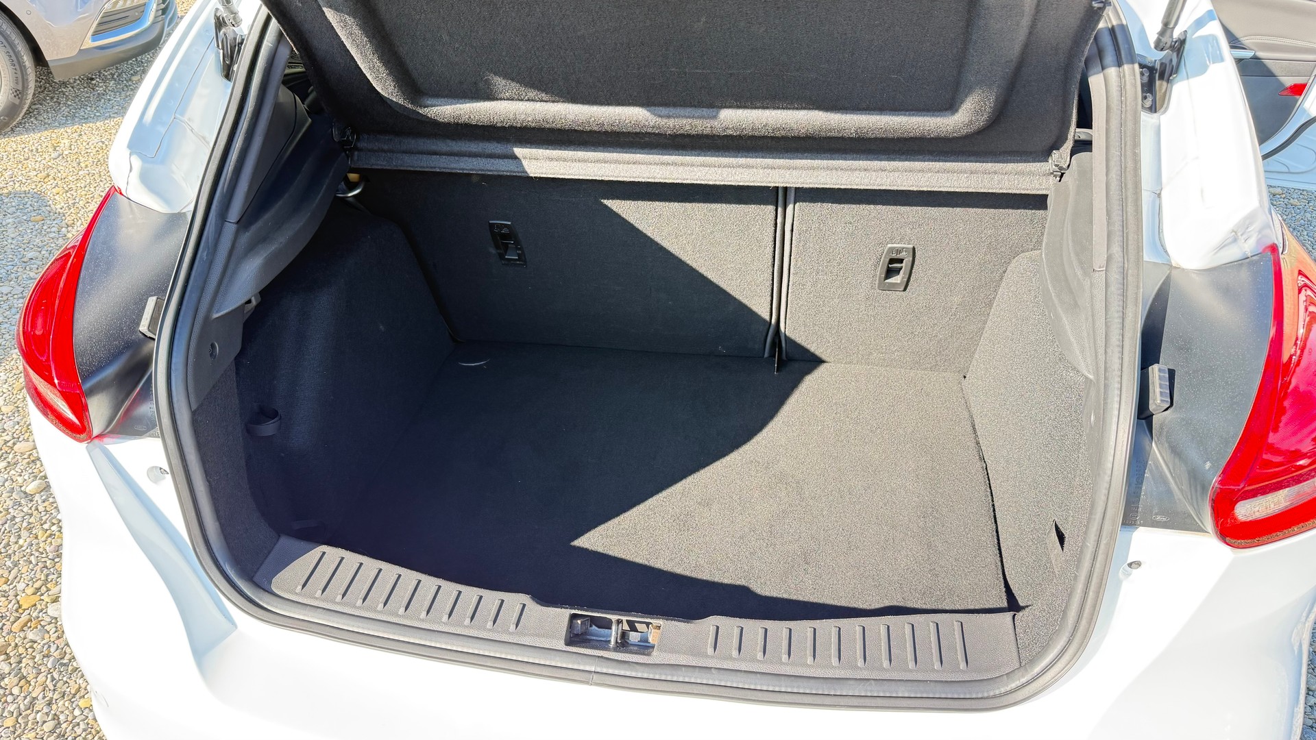FORD Focus 2.0 SCTi ST3-image-22