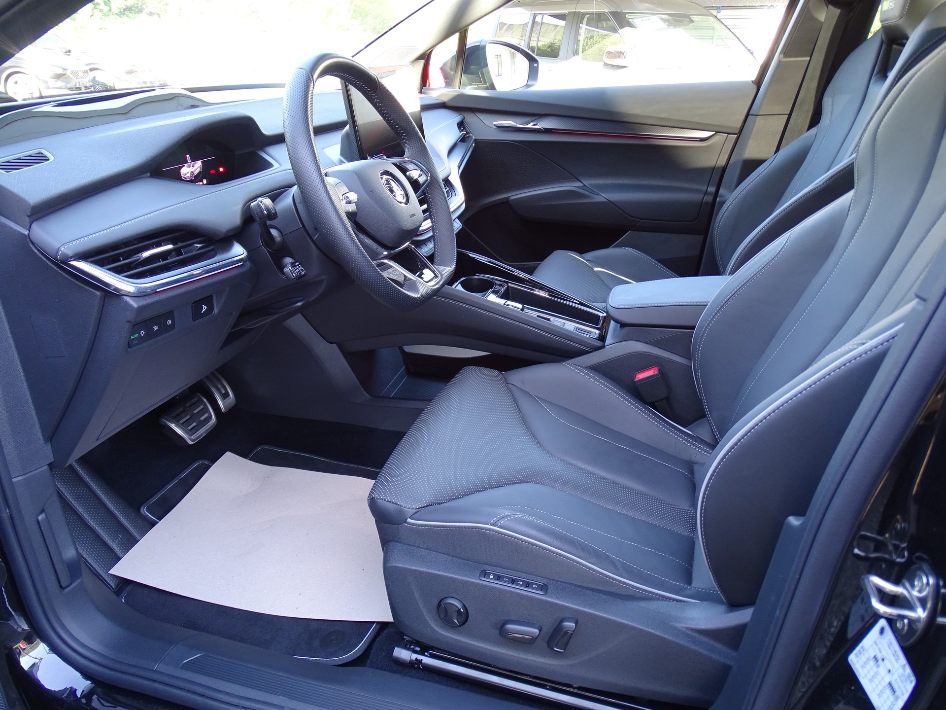 SKODA Enyaq iV 80x RS-image-19