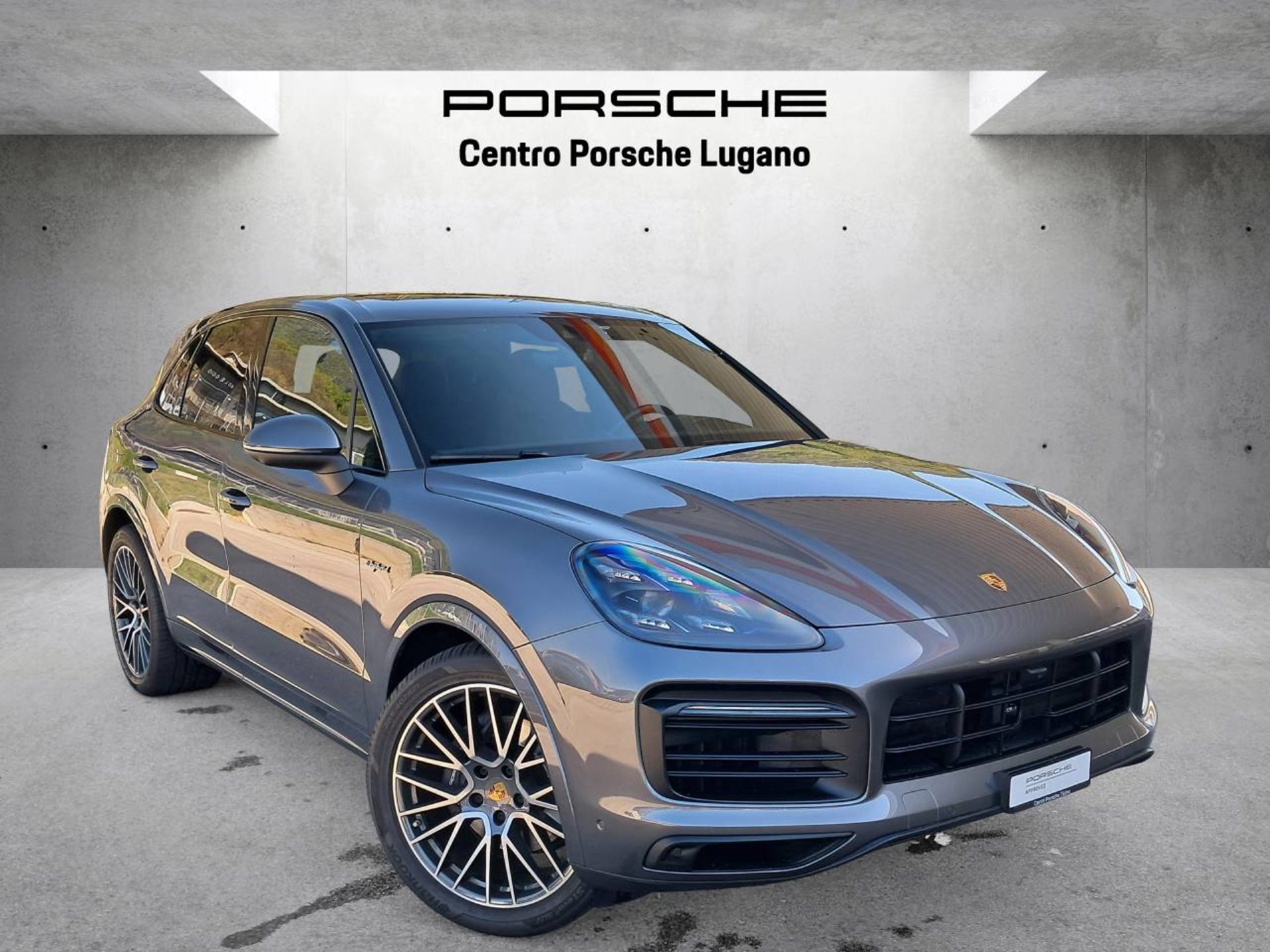 PORSCHE Cayenne E-Hybrid (MY22)