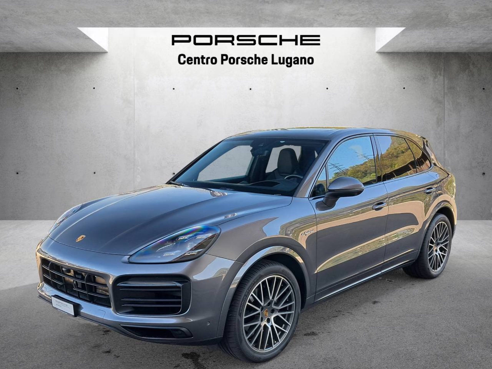 PORSCHE Cayenne E-Hybrid (MY22)-image-8