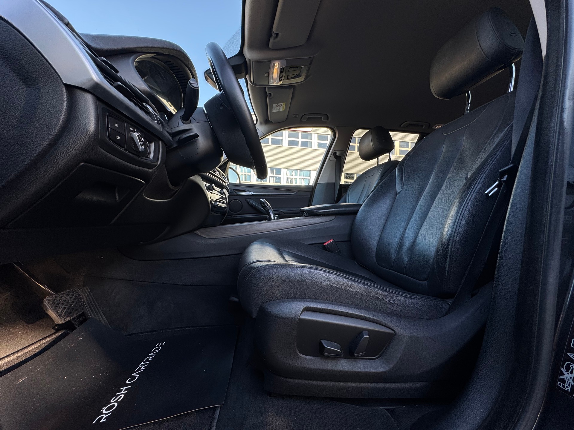 BMW X5 xDrive 30d Steptronic-image-13