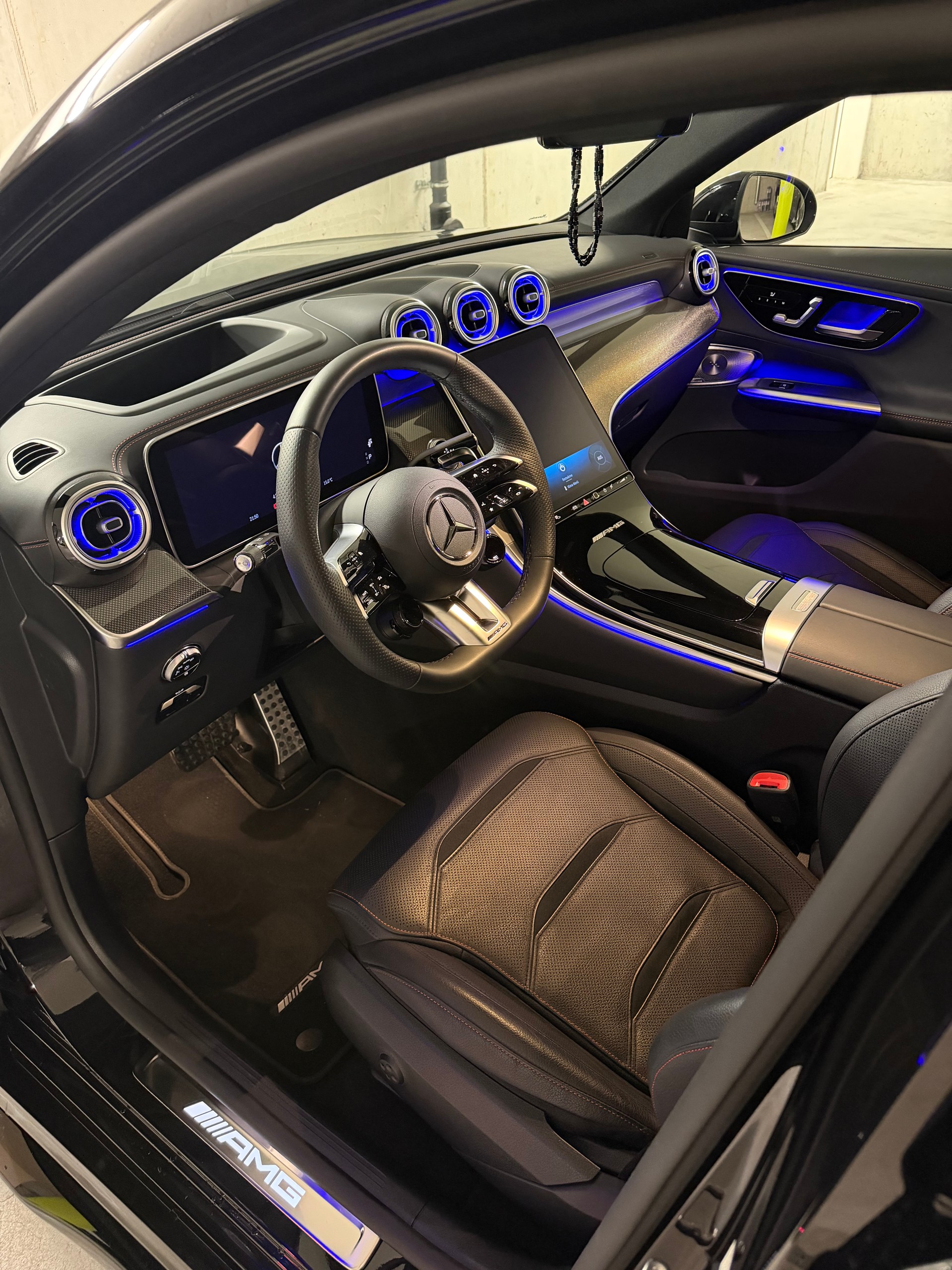 MERCEDES-BENZ GLC 43 AMG Executive Edition 4matic-image-4