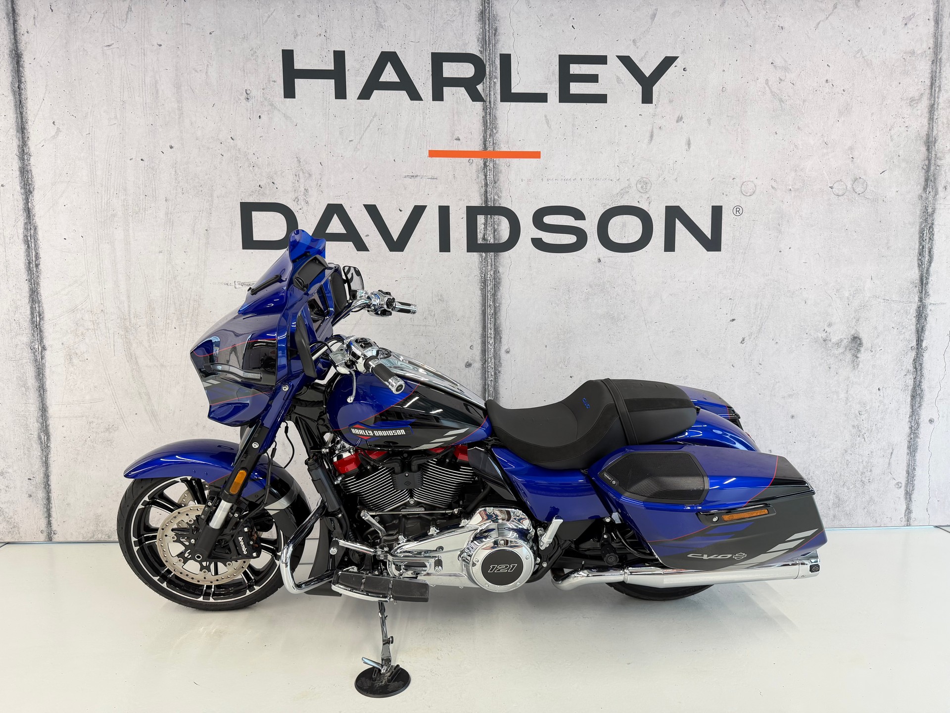 HARLEY-DAVIDSON FLHXSE Street Glide CVO 121-showroom-element-3