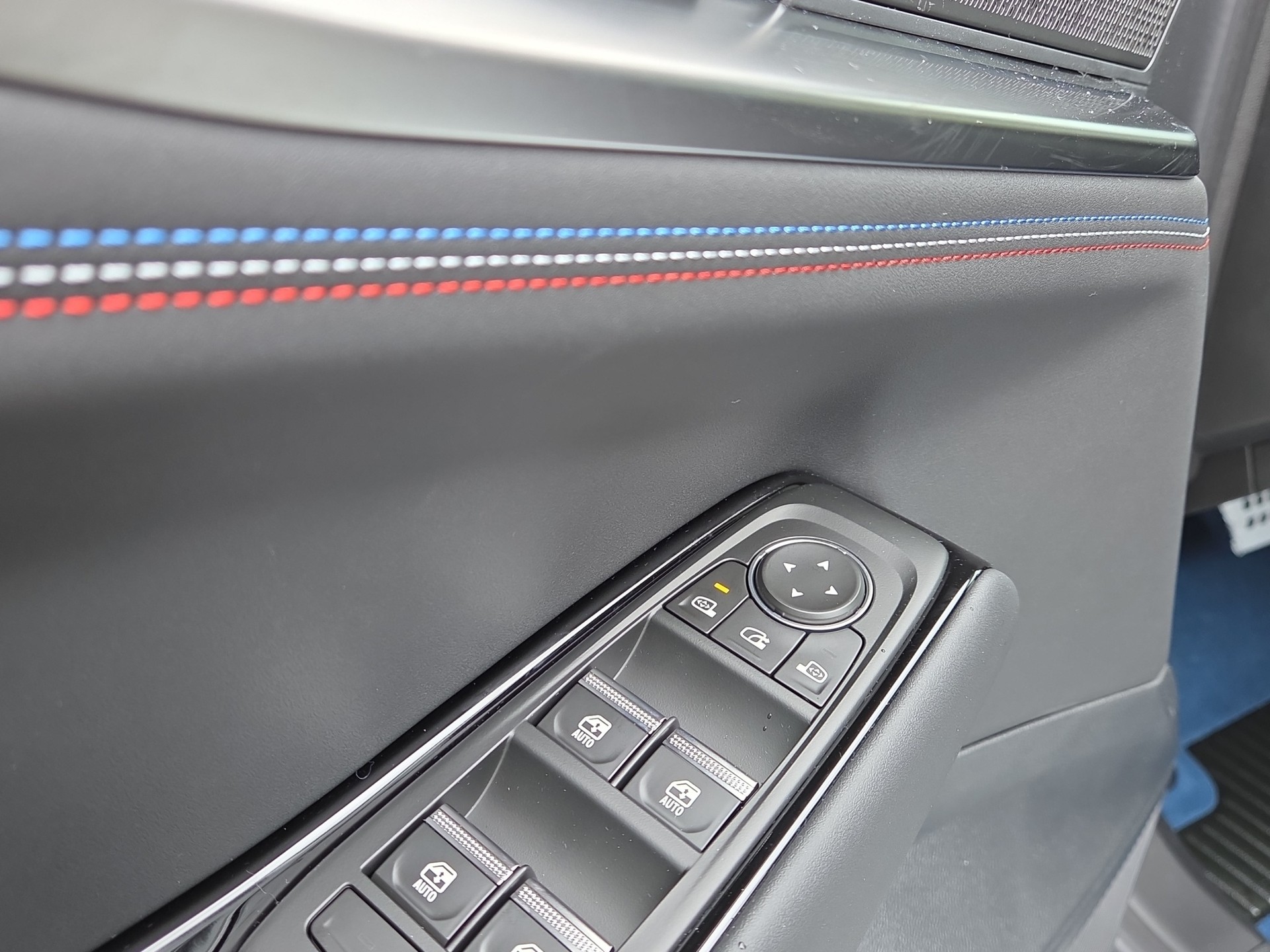 RENAULT Rafale 1.2 E-Tech Plug-in Hybrid 300 4x4 Atelier Alpine-image-15