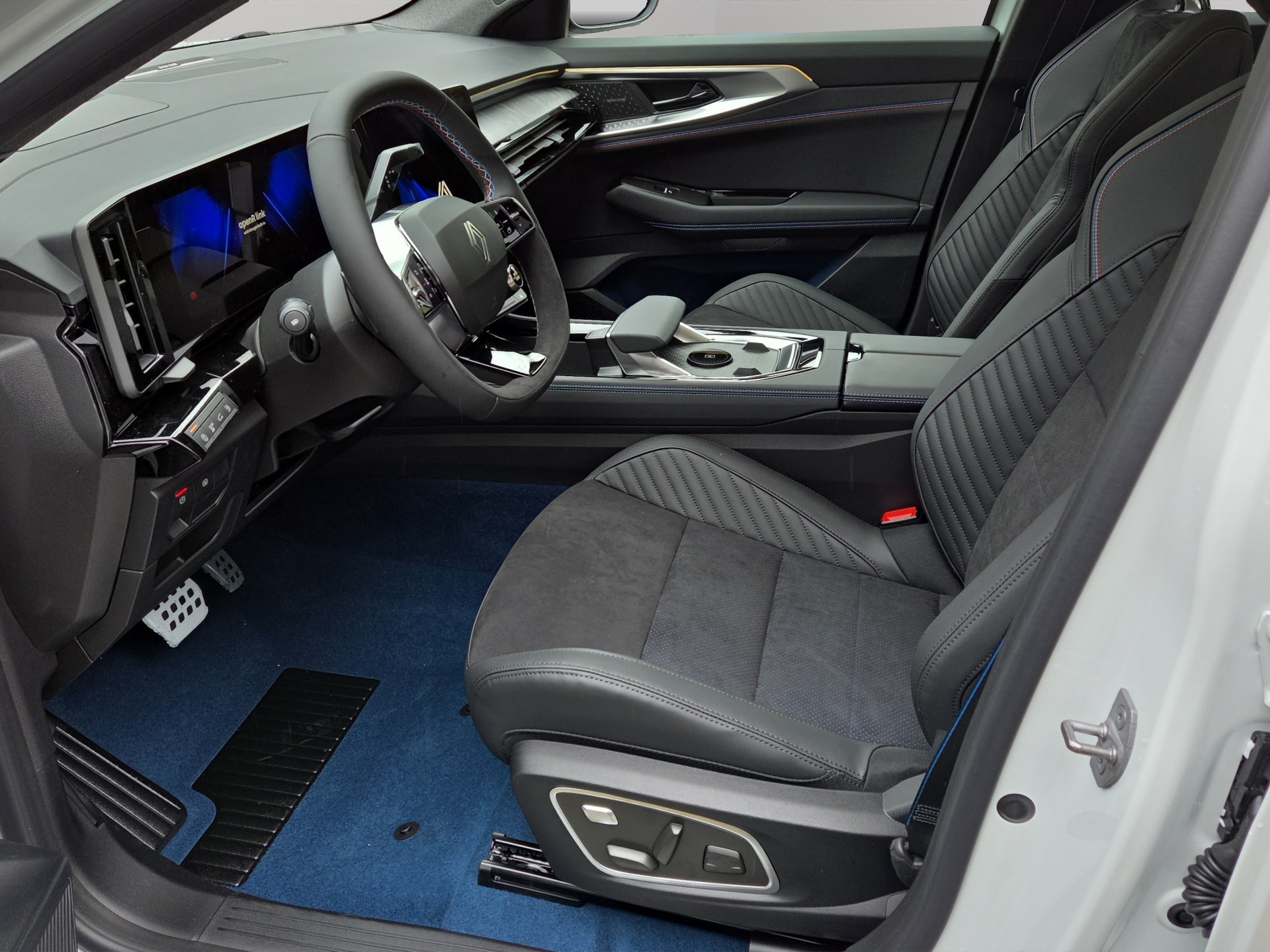 RENAULT Rafale 1.2 E-Tech Plug-in Hybrid 300 4x4 Atelier Alpine-image-8