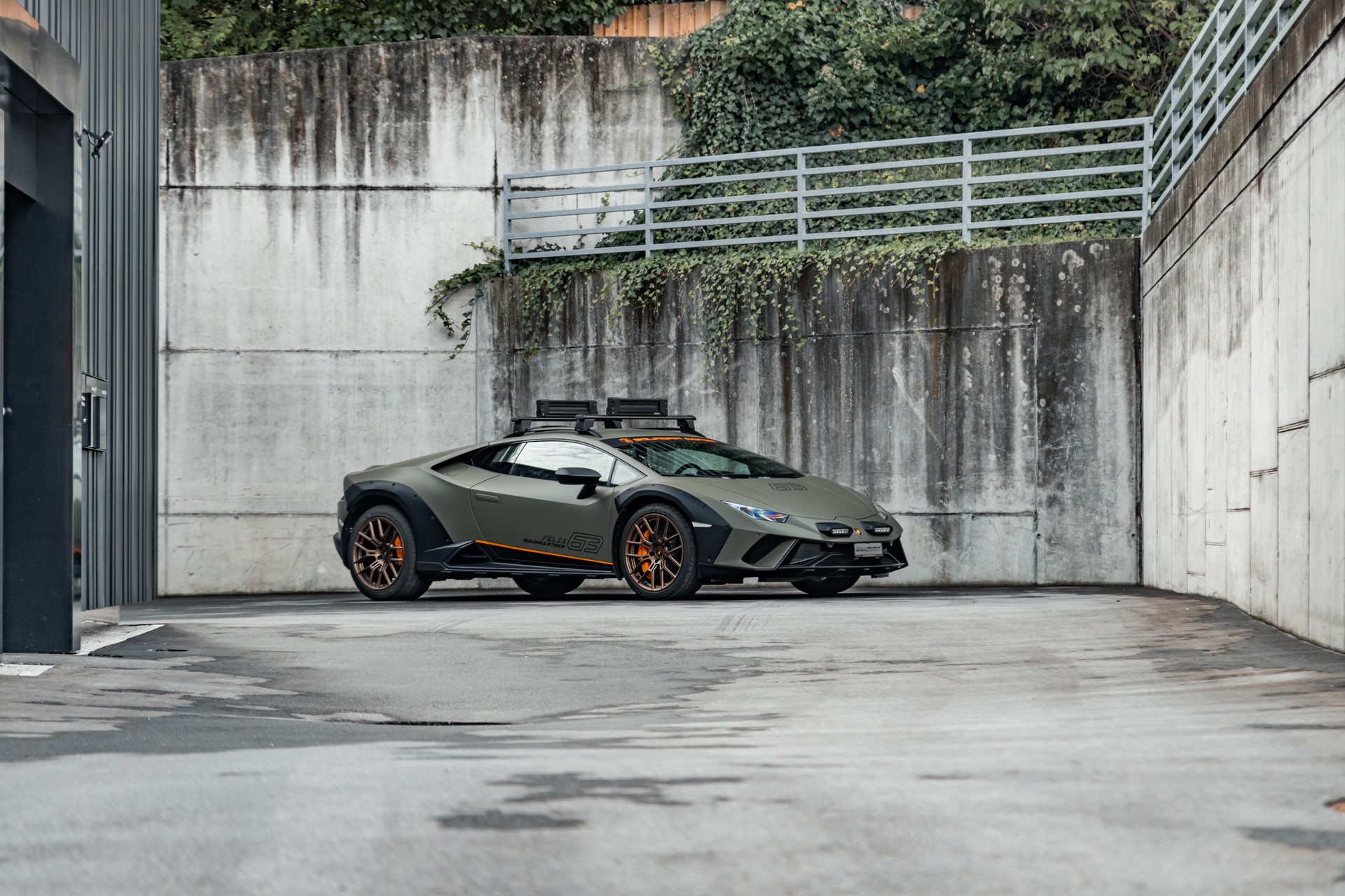 LAMBORGHINI Huracan Sterrato-image-6