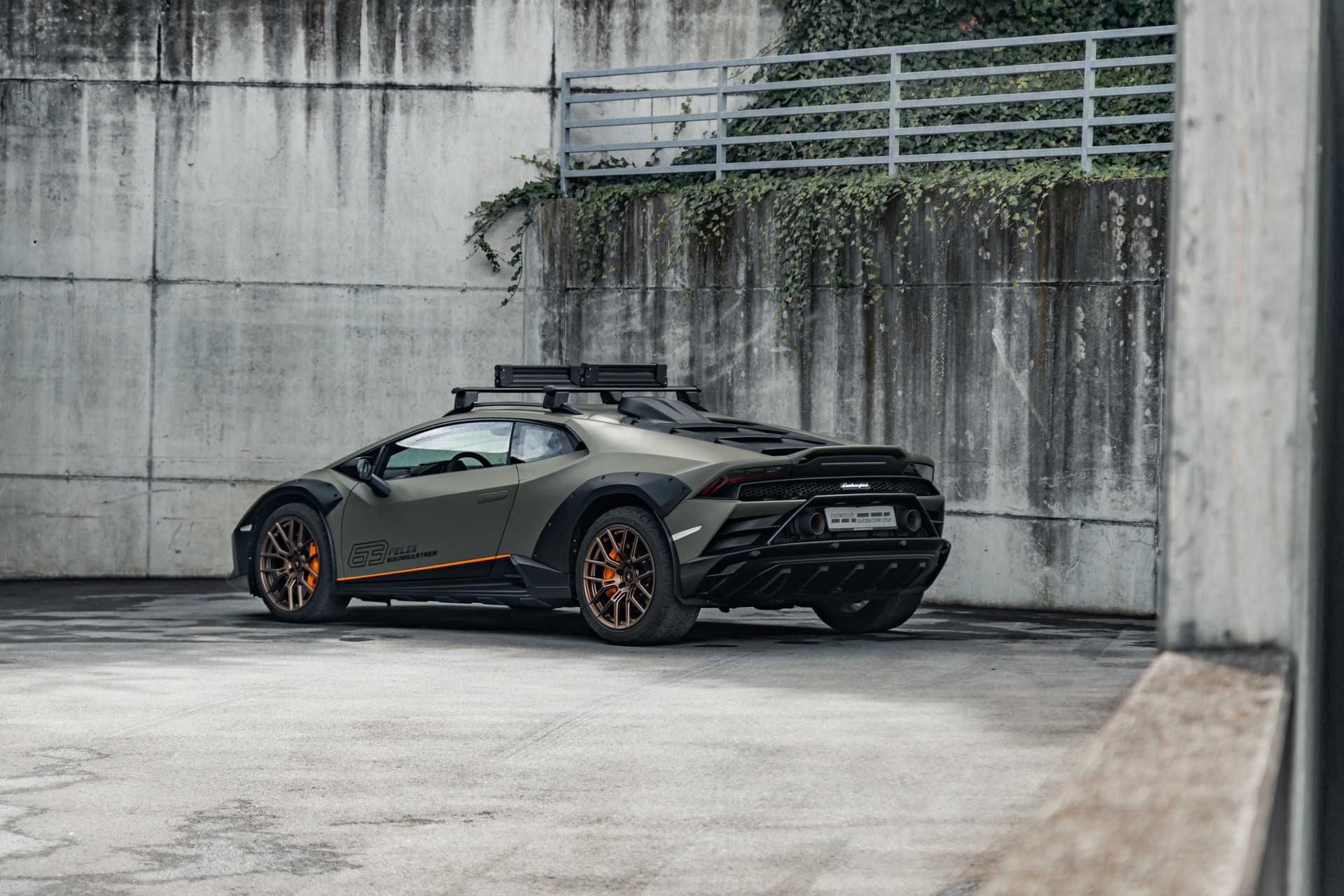 LAMBORGHINI Huracan Sterrato-image-25
