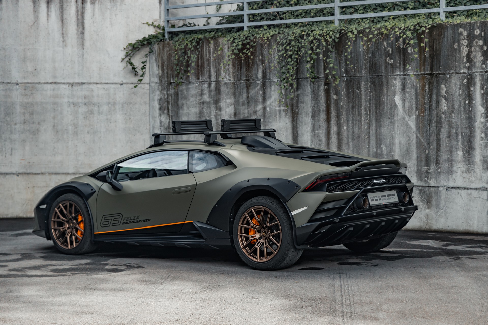 LAMBORGHINI Huracan Sterrato-image-24