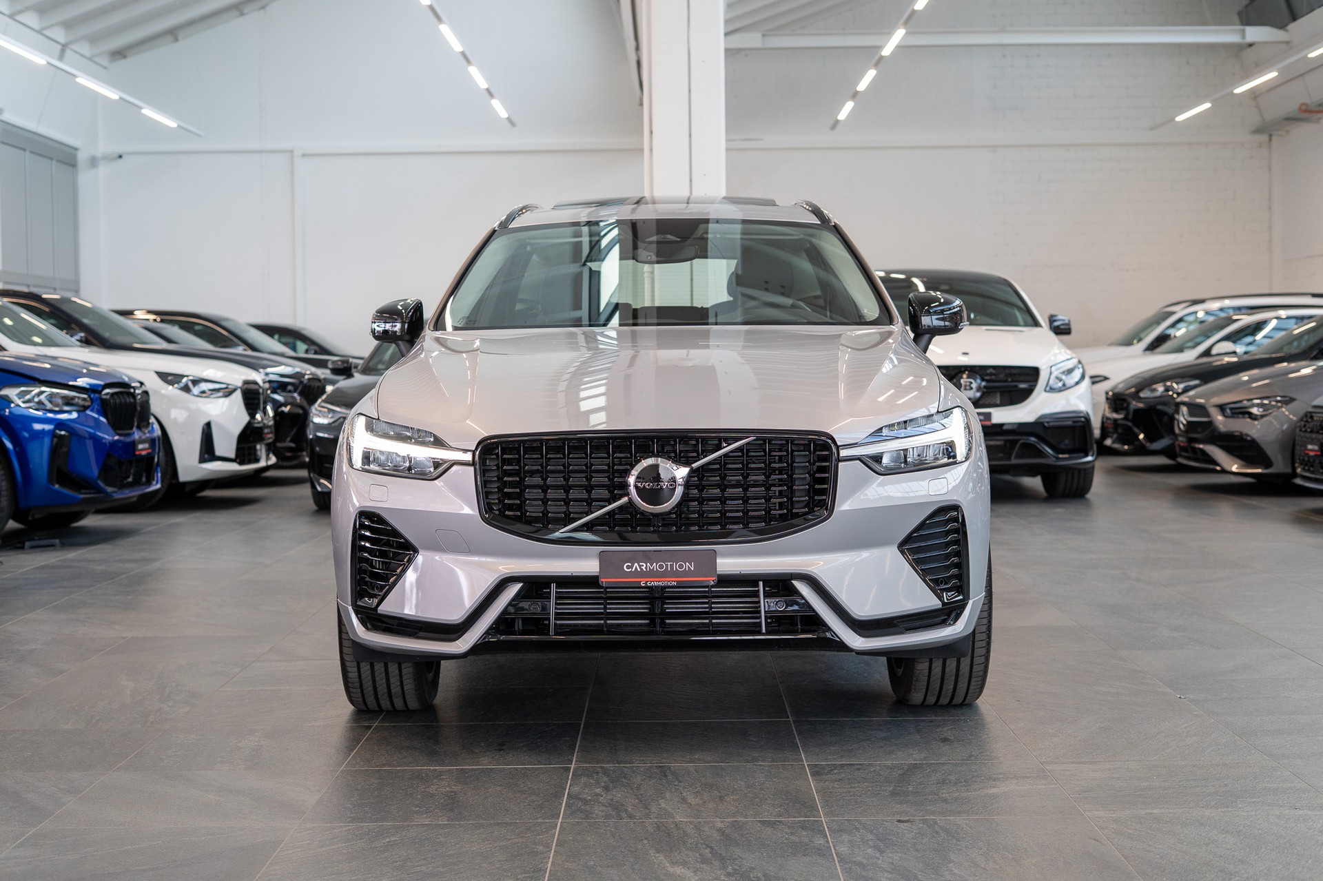 VOLVO XC60 2.0 T8 TE Ultra Dark eAWD / Panorama / HeadUp / Harman/Kardon-image-1