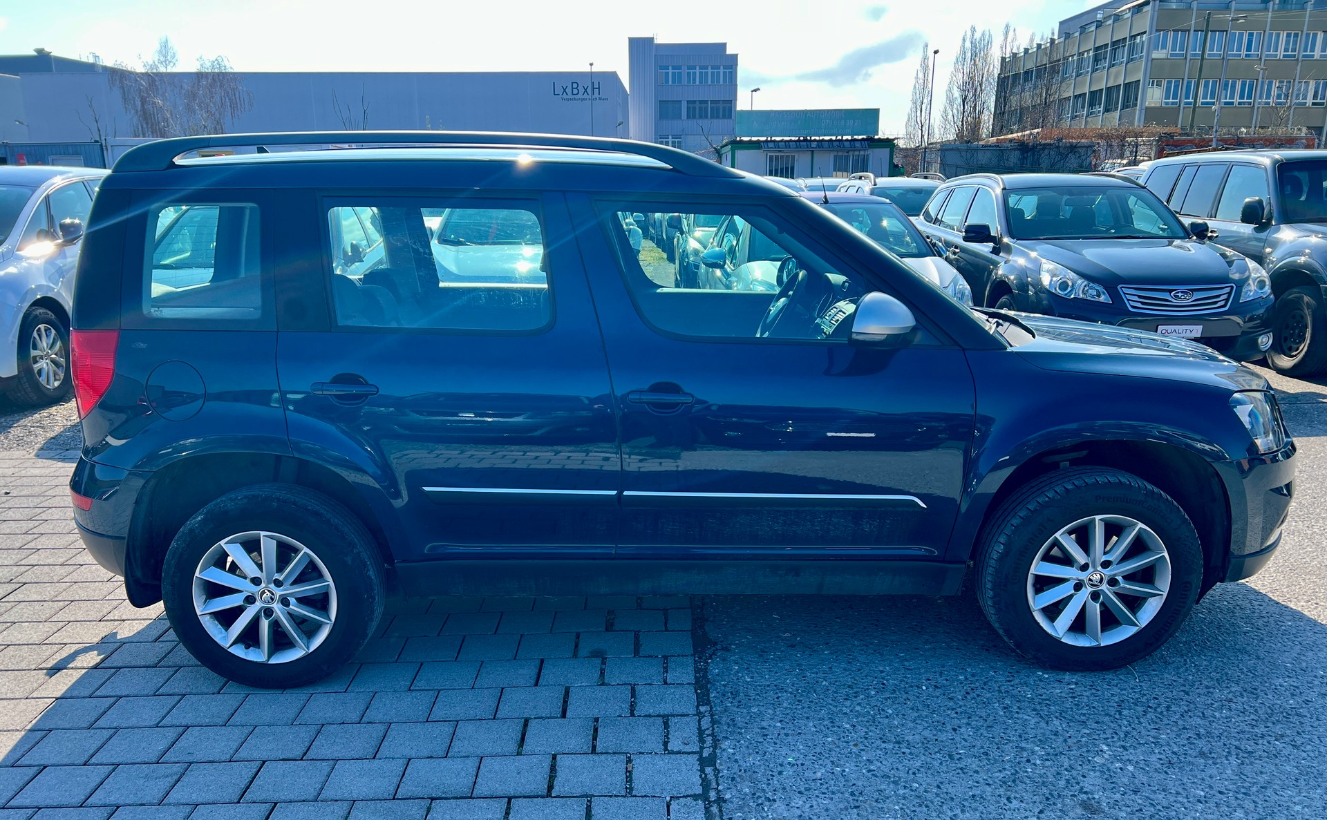 SKODA Yeti 2.0 TDI Active 4x4 (Klima * Alufelgen * Sensoren * Radio CD * AHK * 4X4 * BO5)-image-4