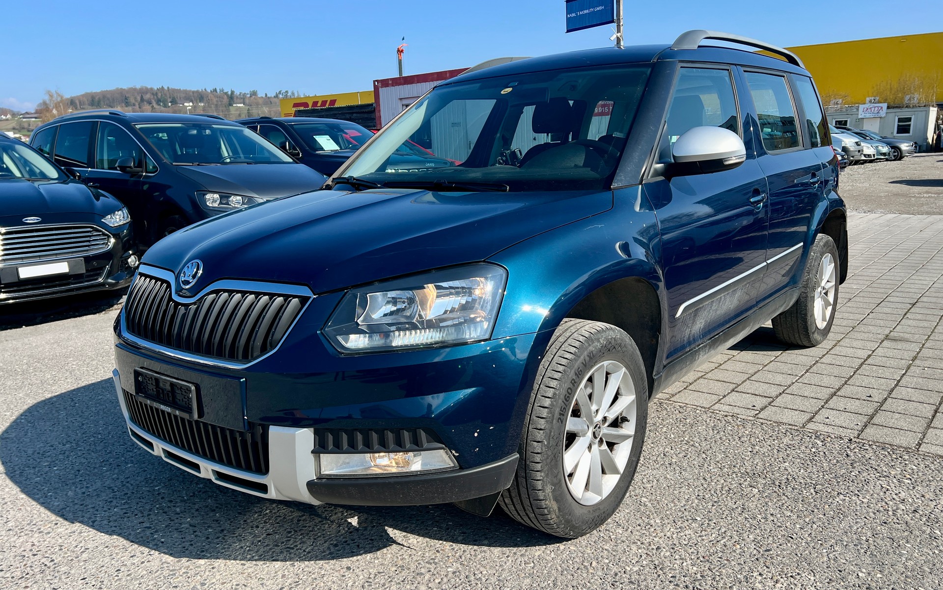 SKODA Yeti 2.0 TDI Active 4x4 (Klima * Alufelgen * Sensoren * Radio CD * AHK * 4X4 * BO5)