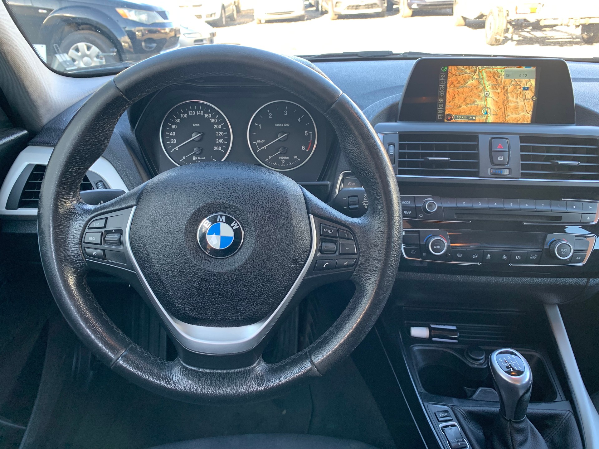BMW 118d xDrive-image-19