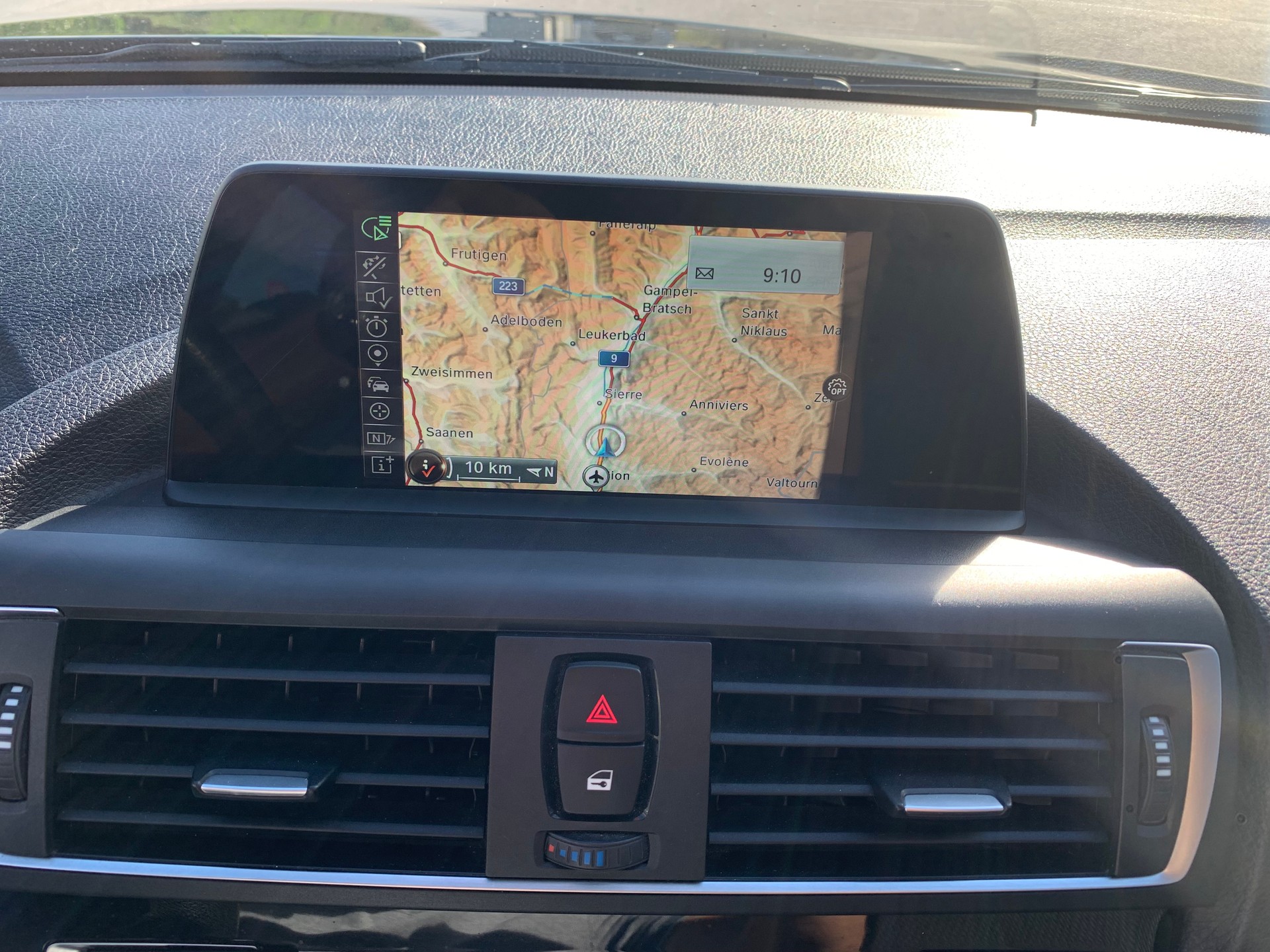 BMW 118d xDrive-image-14