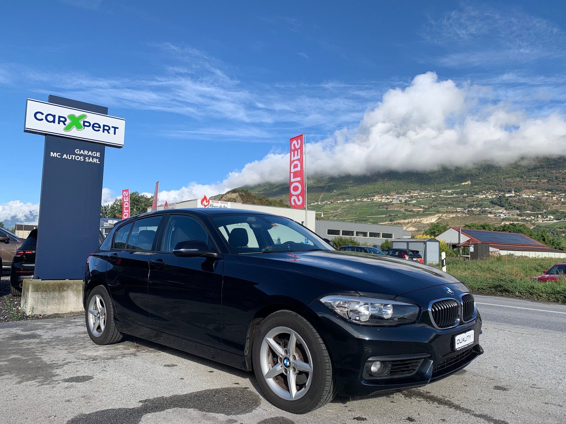 BMW 118d xDrive-showroom-element-1