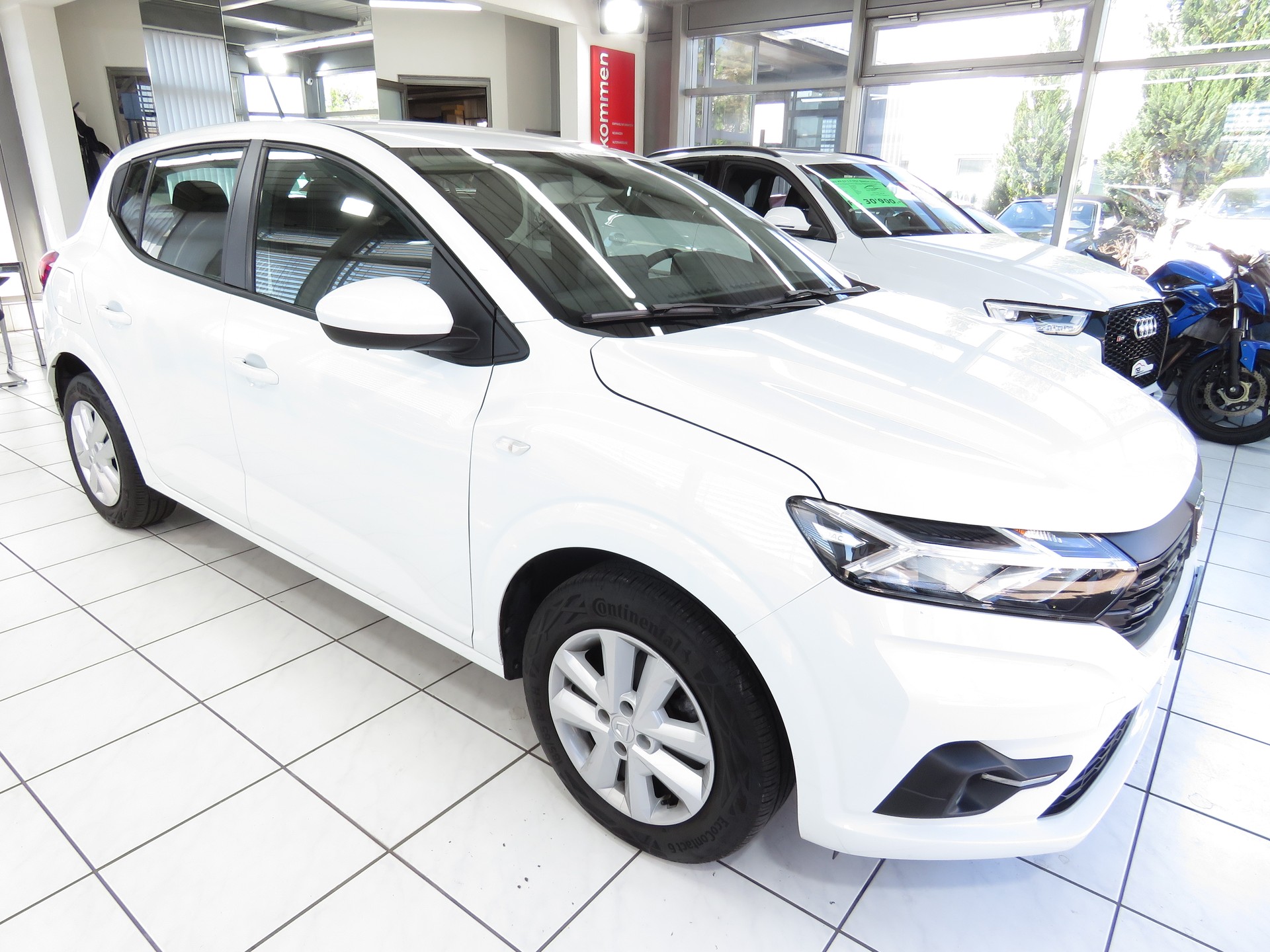 DACIA Sandero TCe 90 Comfort-showroom-element-2