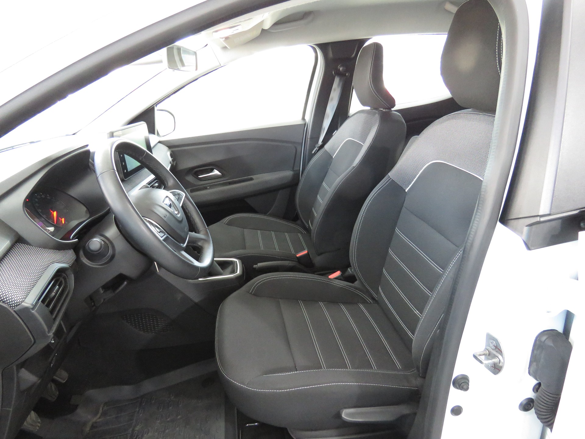 DACIA Sandero TCe 90 Comfort-image-7