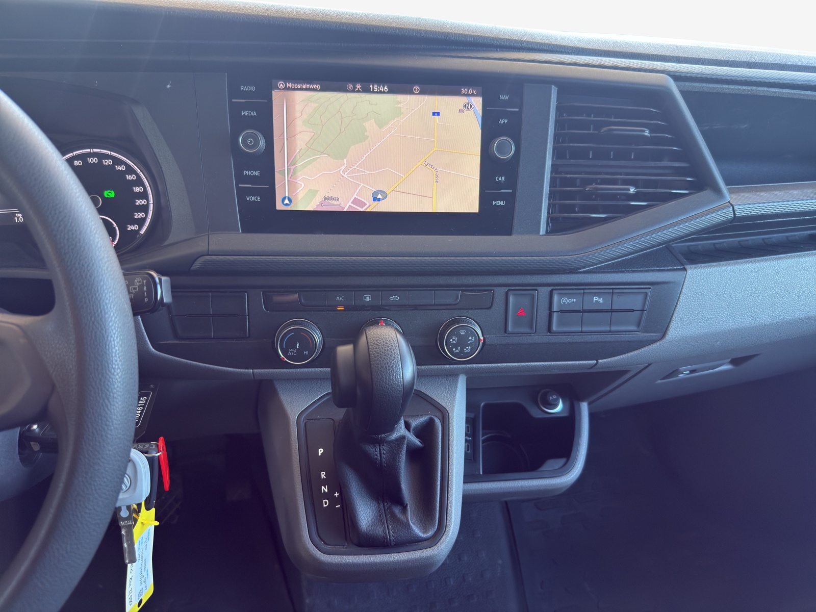VW T6.1 2.0 TDI DSG-image-10