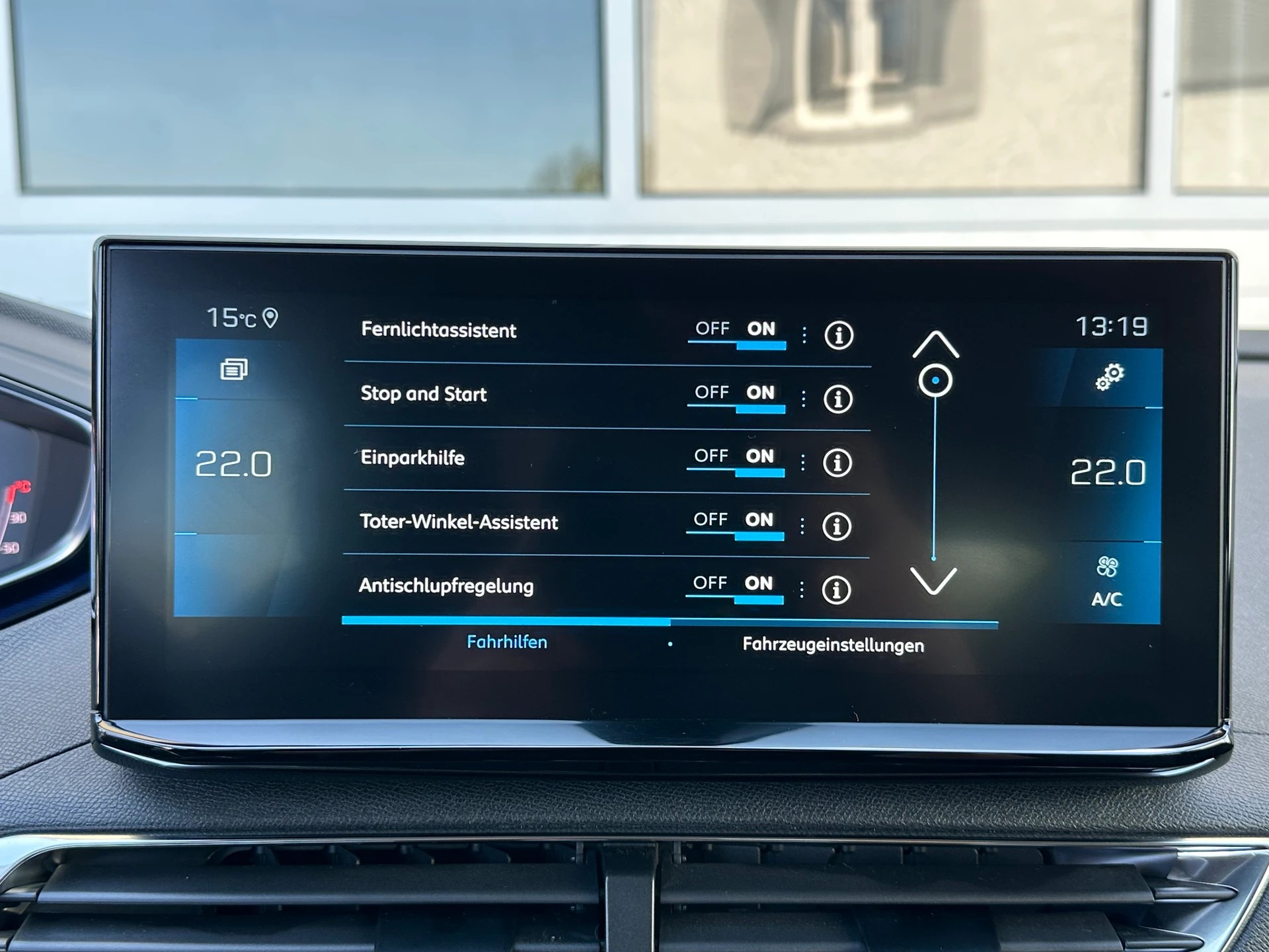 PEUGEOT 3008 1.5 BlueHDi Allure Pack EAT8-image-12