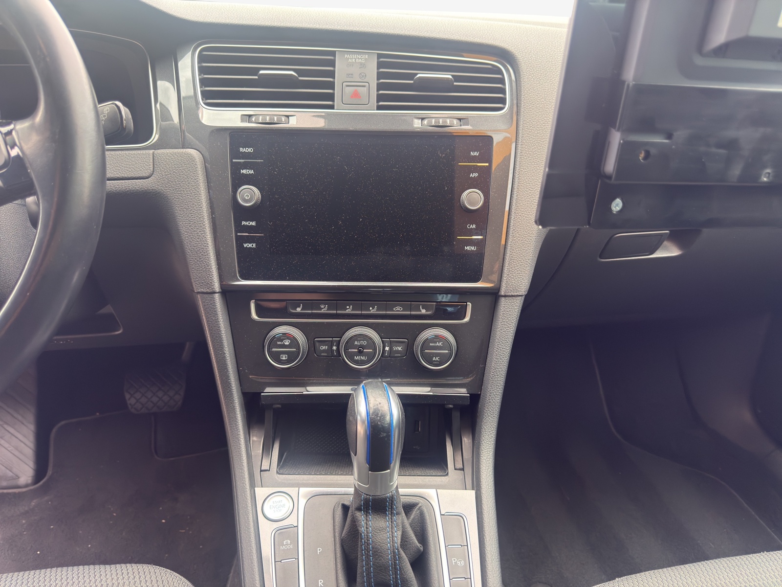 VW e-Golf-image-11