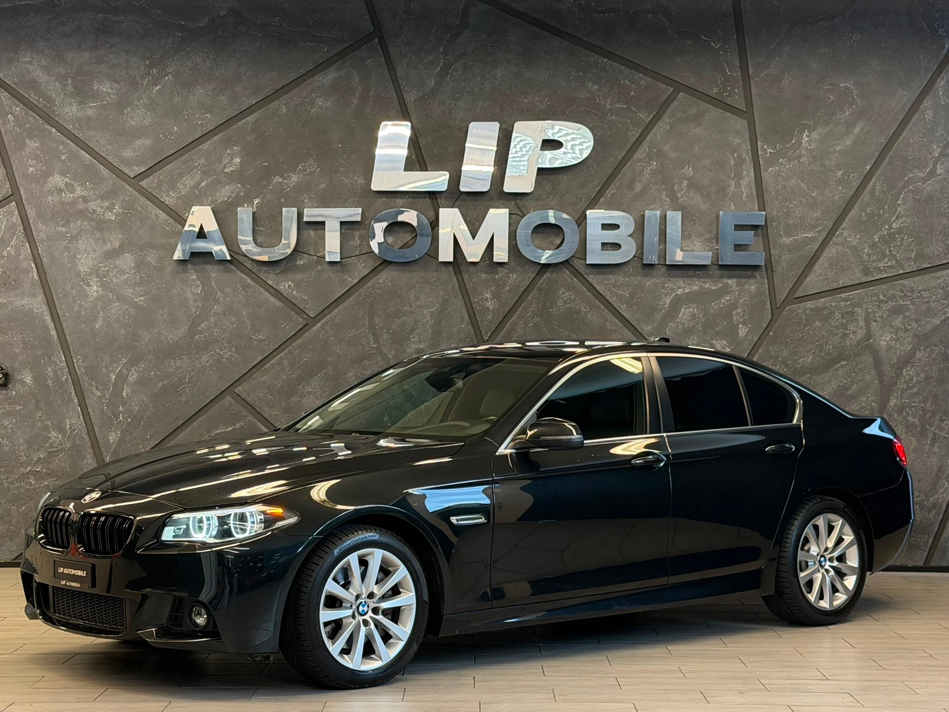 BMW 528i xDrive Steptronic-image-0