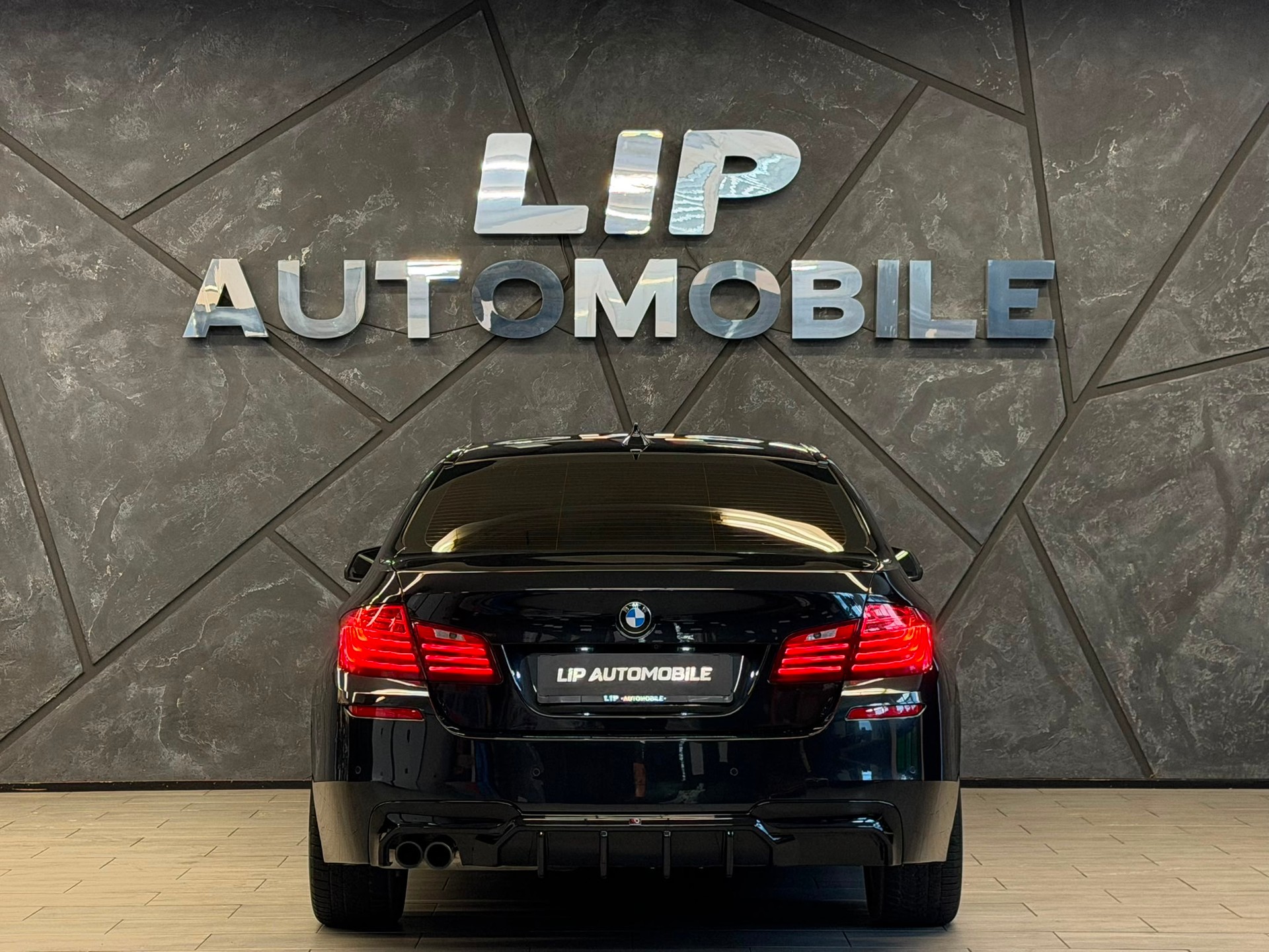 BMW 528i xDrive Steptronic-image-6