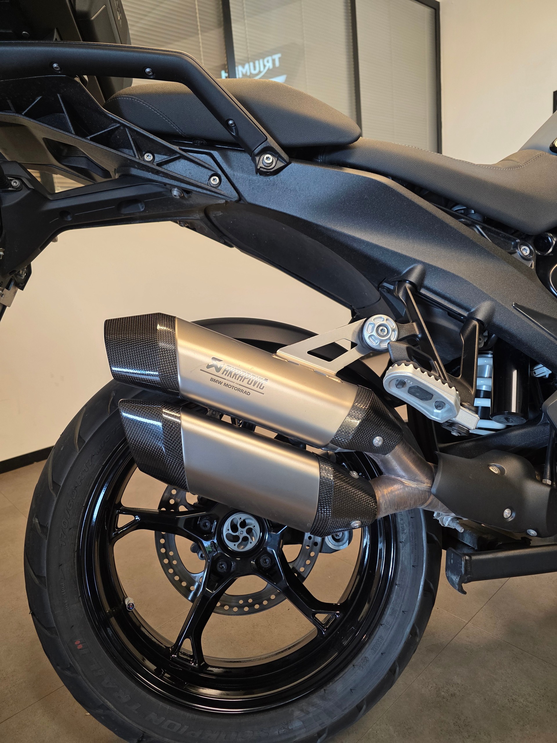 BMW R 1300 GS-image-3