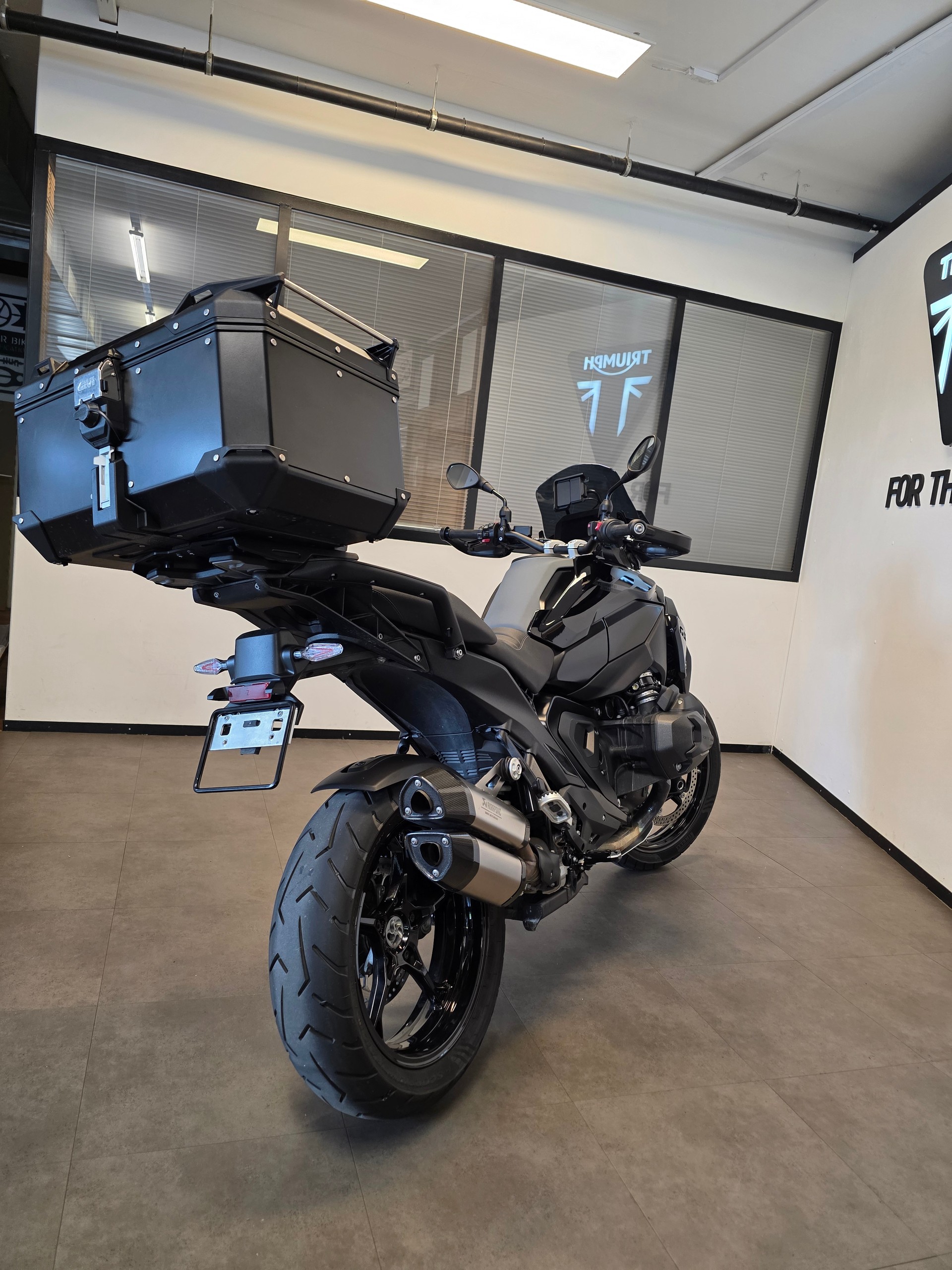 BMW R 1300 GS-image-2