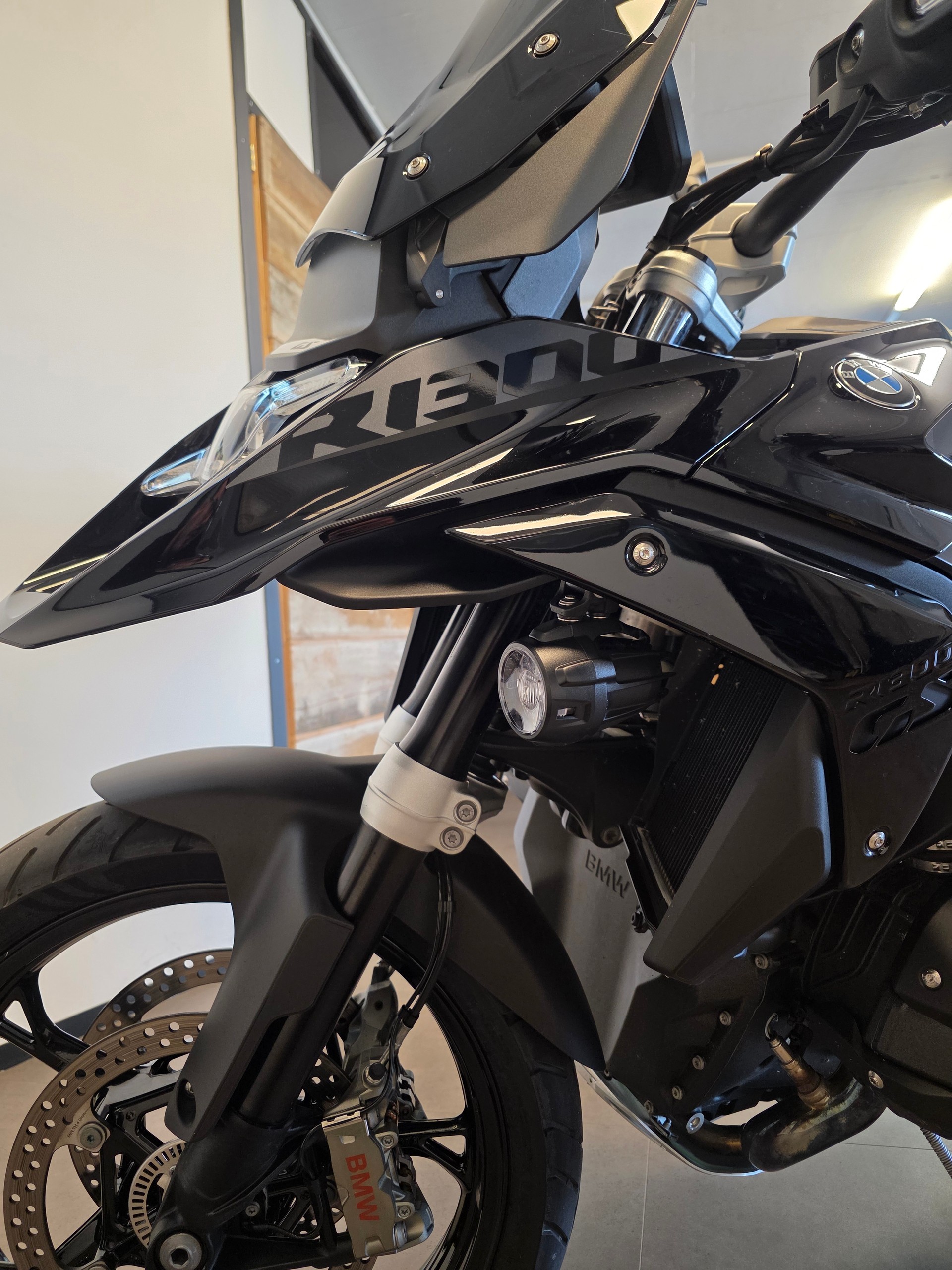 BMW R 1300 GS-image-12