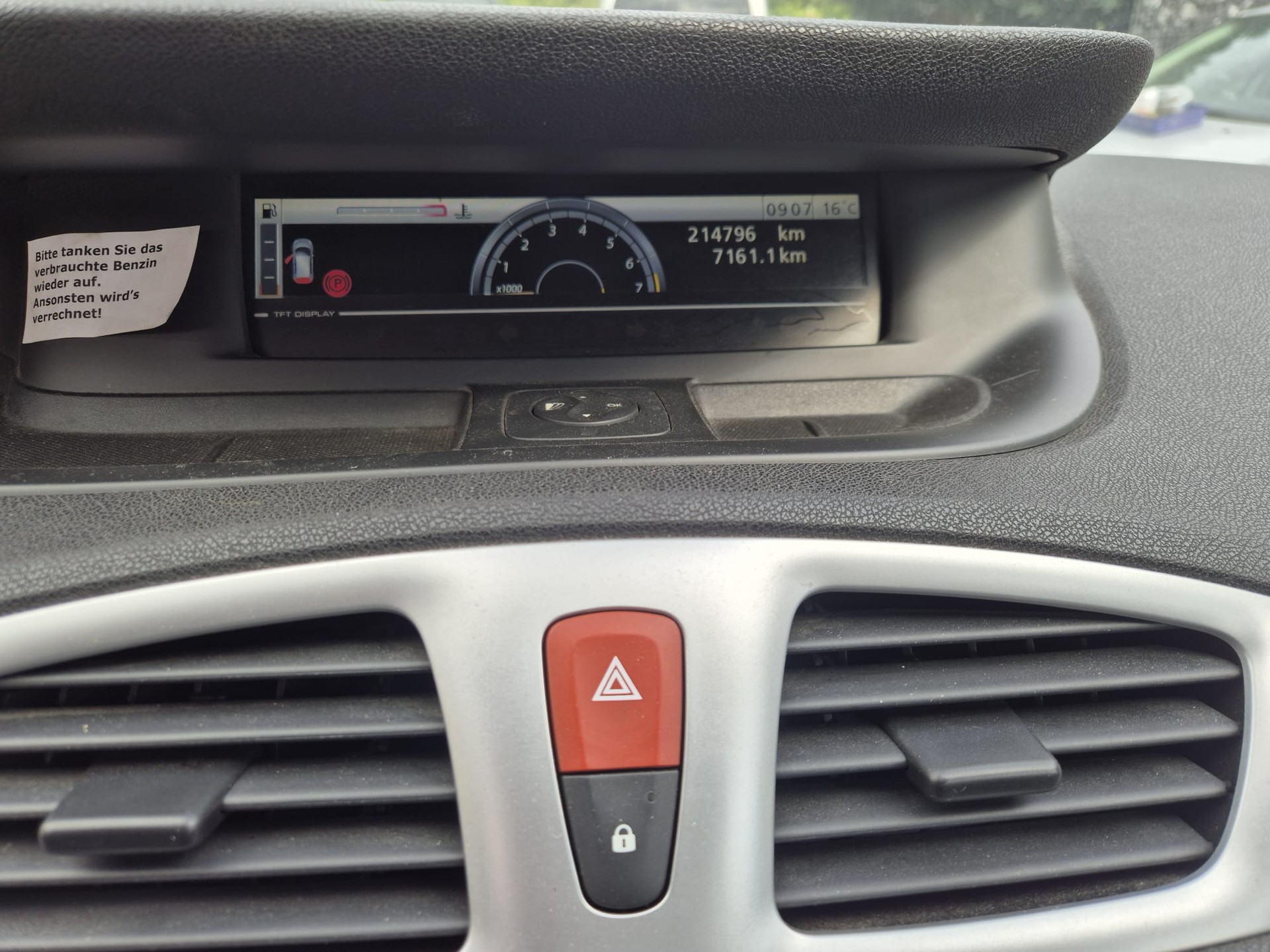 RENAULT Grand Scénic 1.4 16V Turbo Dynamique-image-6