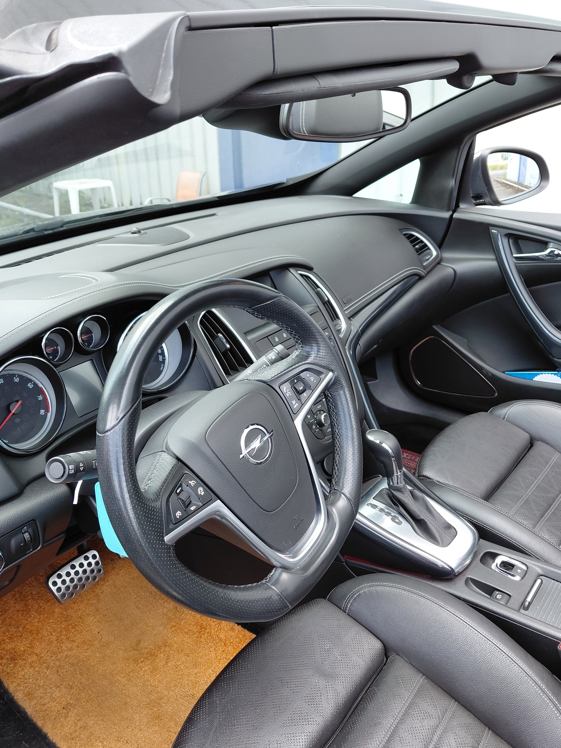 OPEL 1.6 T 170 eTEC Cosmo-image-1