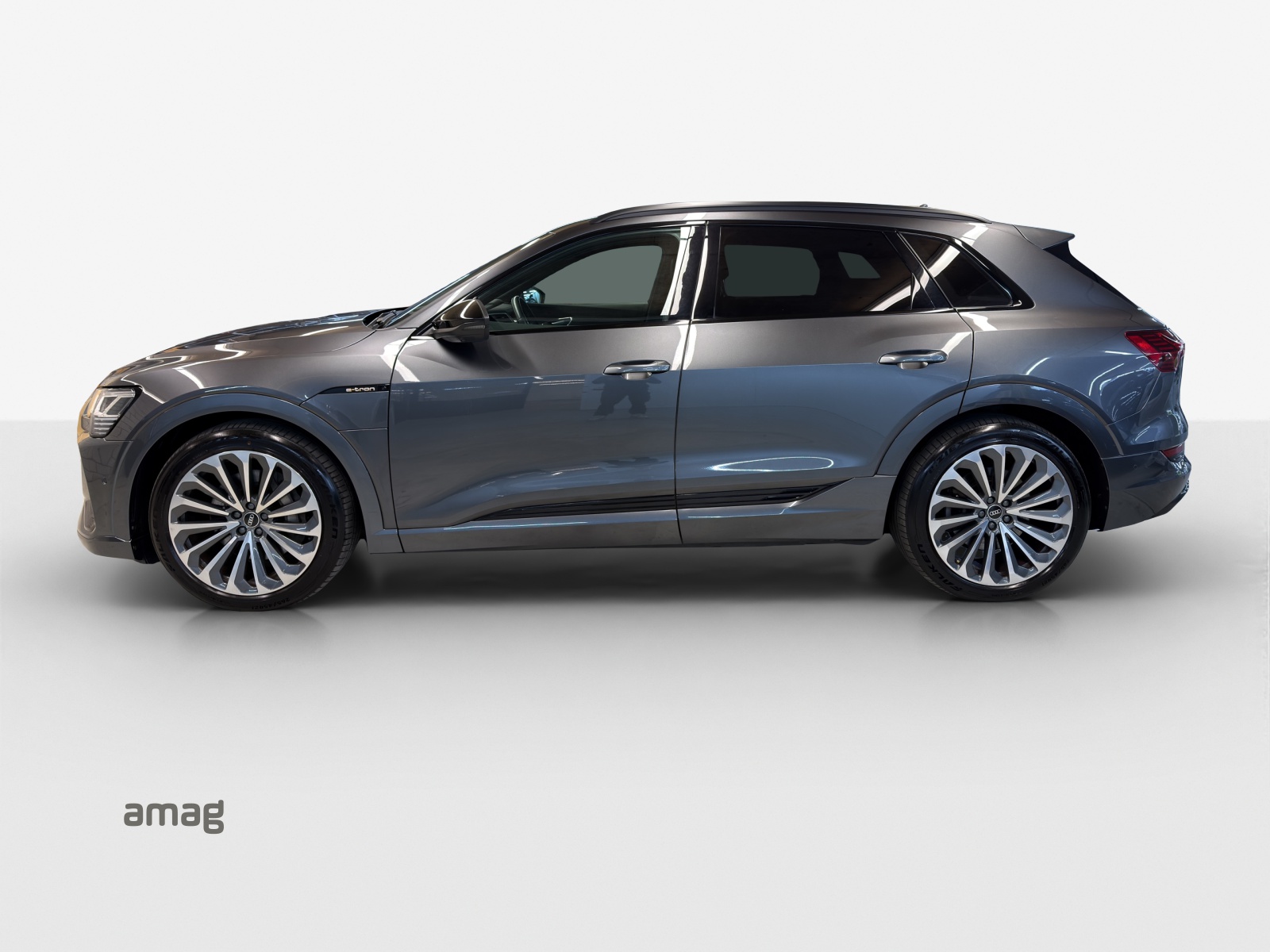 AUDI e-tron 55 S Line Black Edition quattro-image-1