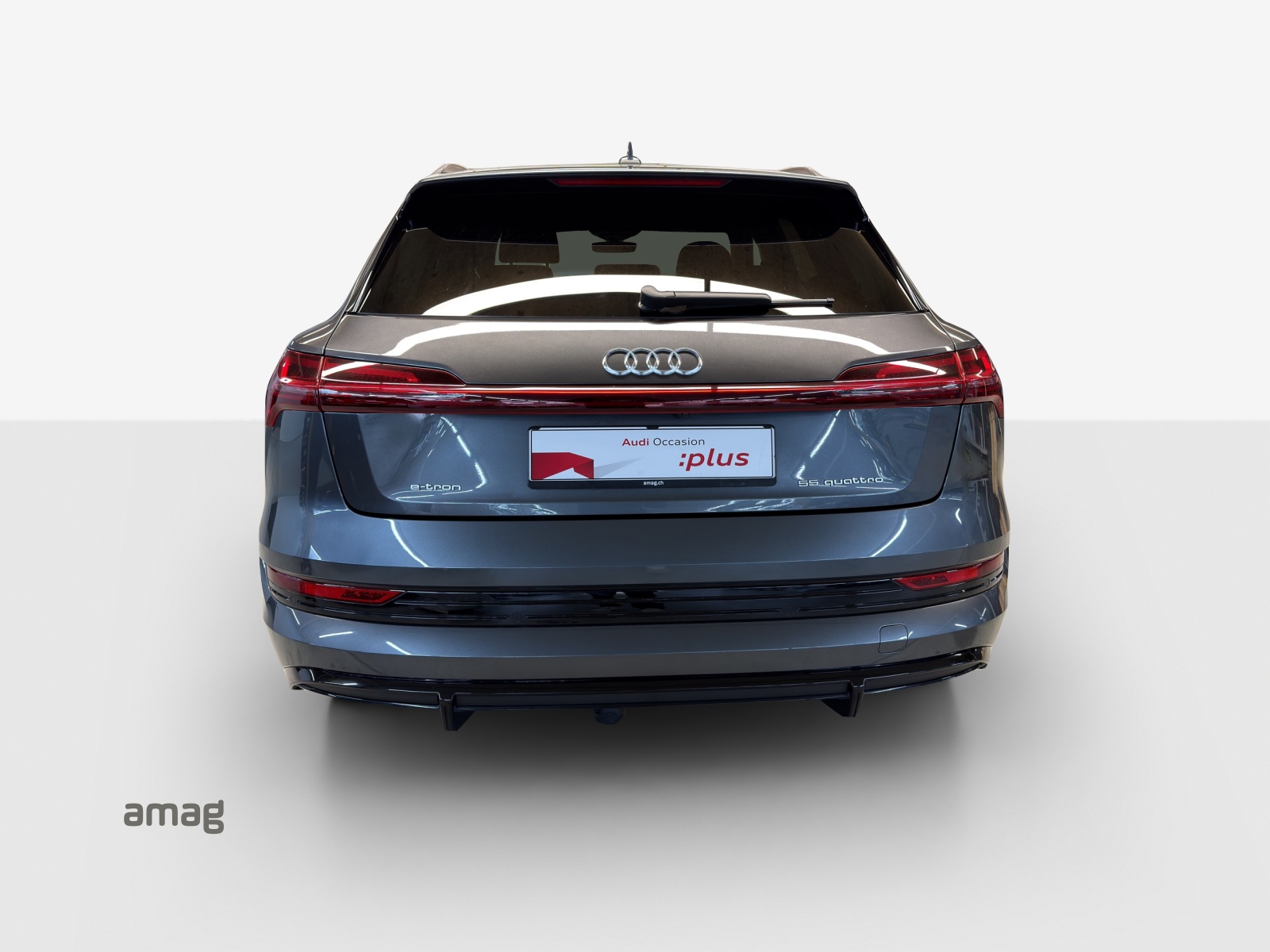 AUDI e-tron 55 S Line Black Edition quattro-image-4