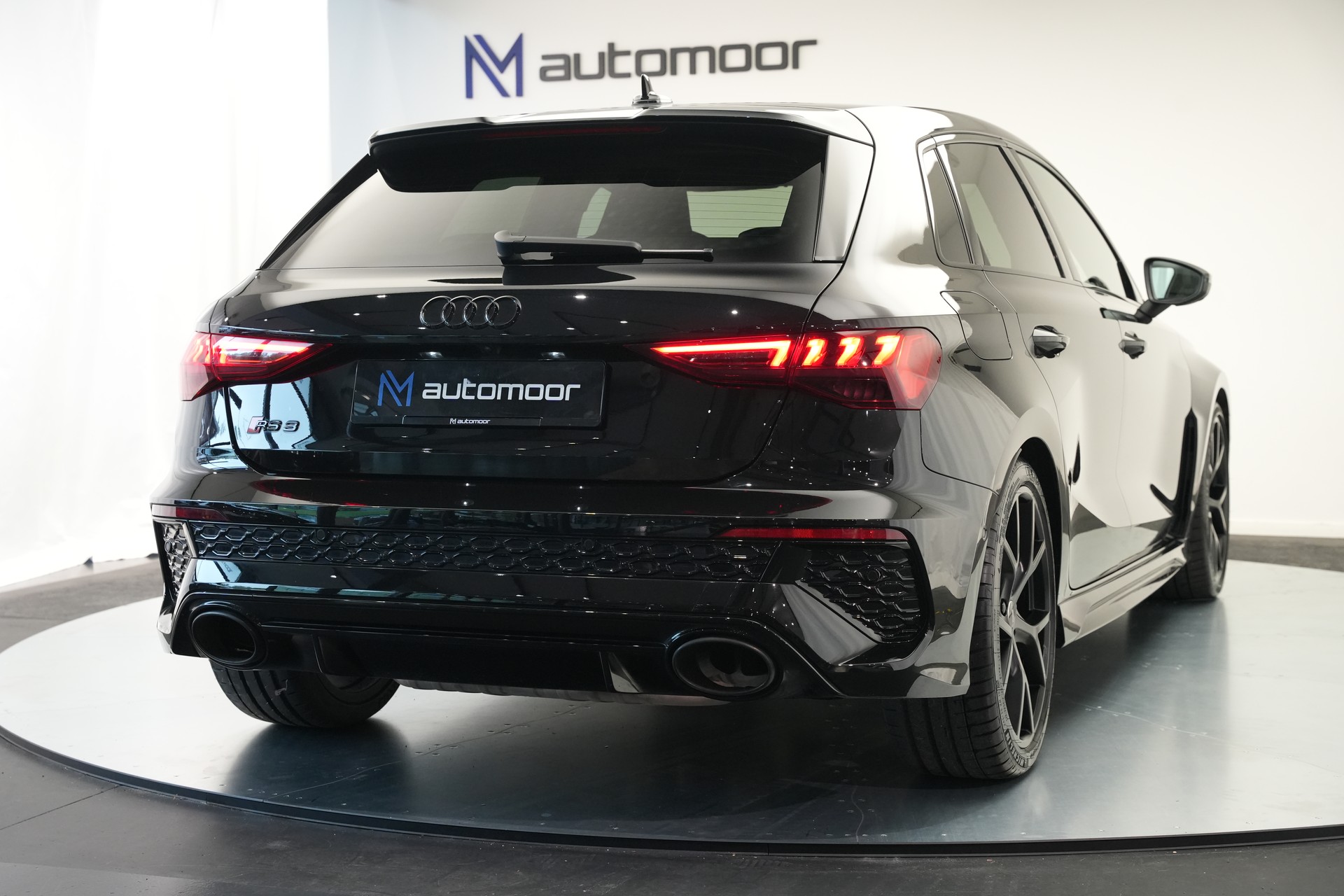 AUDI RS3 Sportback 2.5 TSI quattro S-tronic *CH-Fahrzeug* *HuD* *Assistenzpaket*-image-39