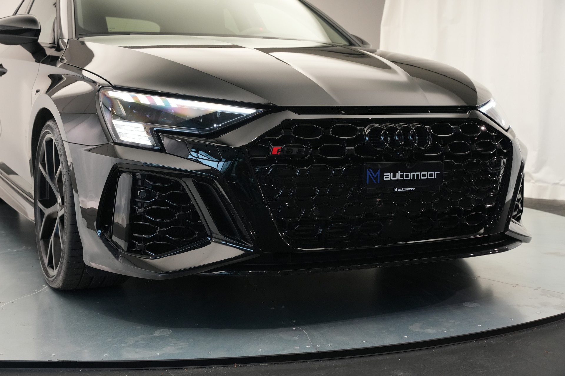 AUDI RS3 Sportback 2.5 TSI quattro S-tronic *CH-Fahrzeug* *HuD* *Assistenzpaket*-image-47