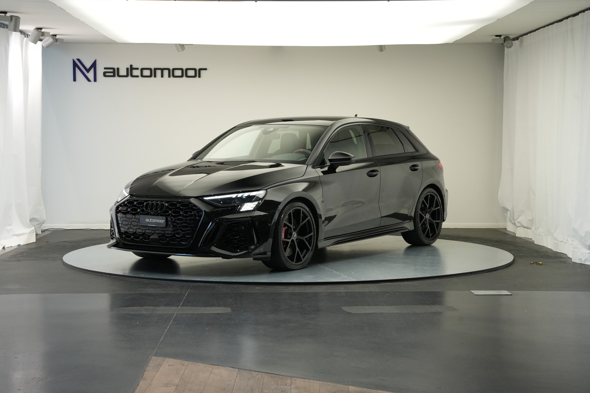 AUDI RS3 Sportback 2.5 TSI quattro S-tronic *CH-Fahrzeug* *HuD* *Assistenzpaket*-image-0