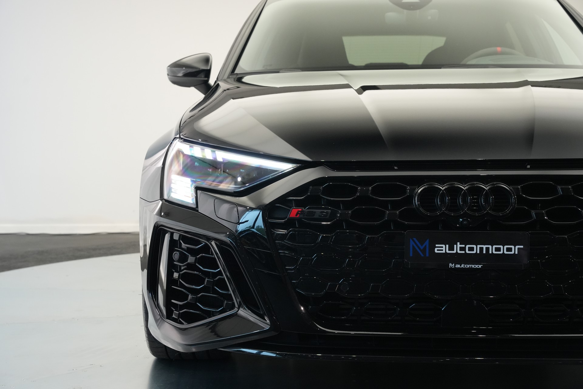 AUDI RS3 Sportback 2.5 TSI quattro S-tronic *CH-Fahrzeug* *HuD* *Assistenzpaket*-image-48