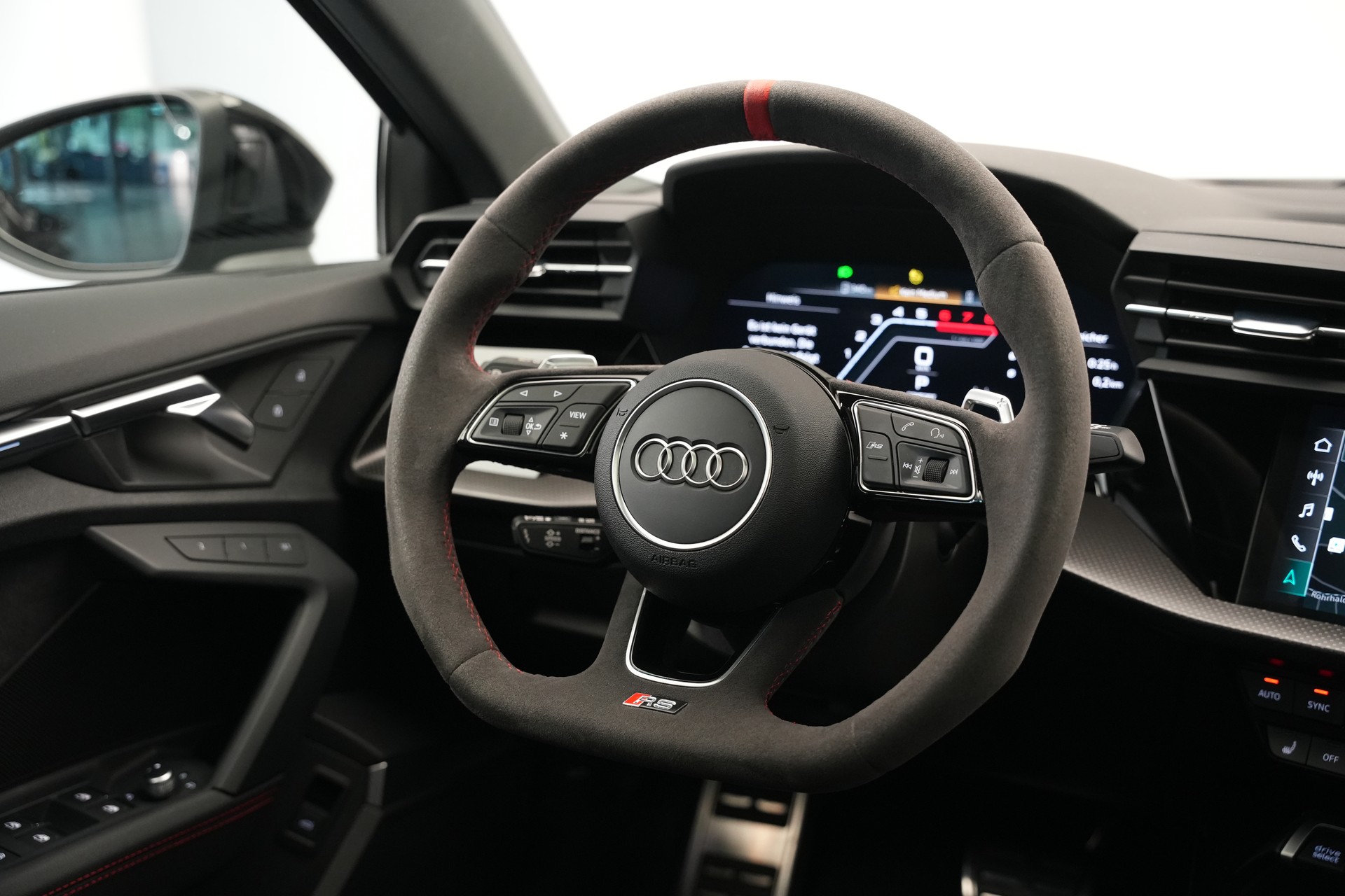 AUDI RS3 Sportback 2.5 TSI quattro S-tronic *CH-Fahrzeug* *HuD* *Assistenzpaket*-image-17