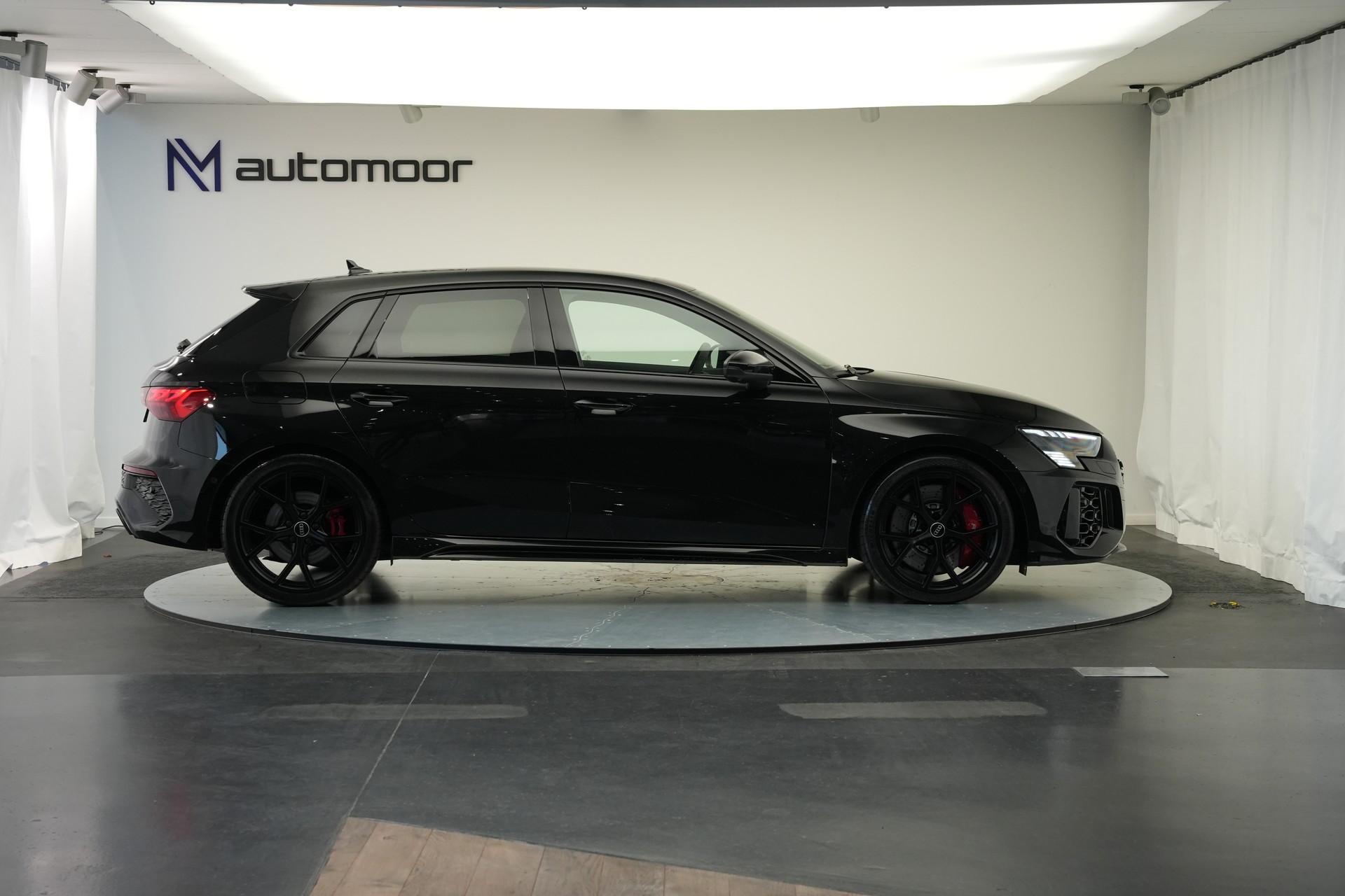 AUDI RS3 Sportback 2.5 TSI quattro S-tronic *CH-Fahrzeug* *HuD* *Assistenzpaket*-image-3
