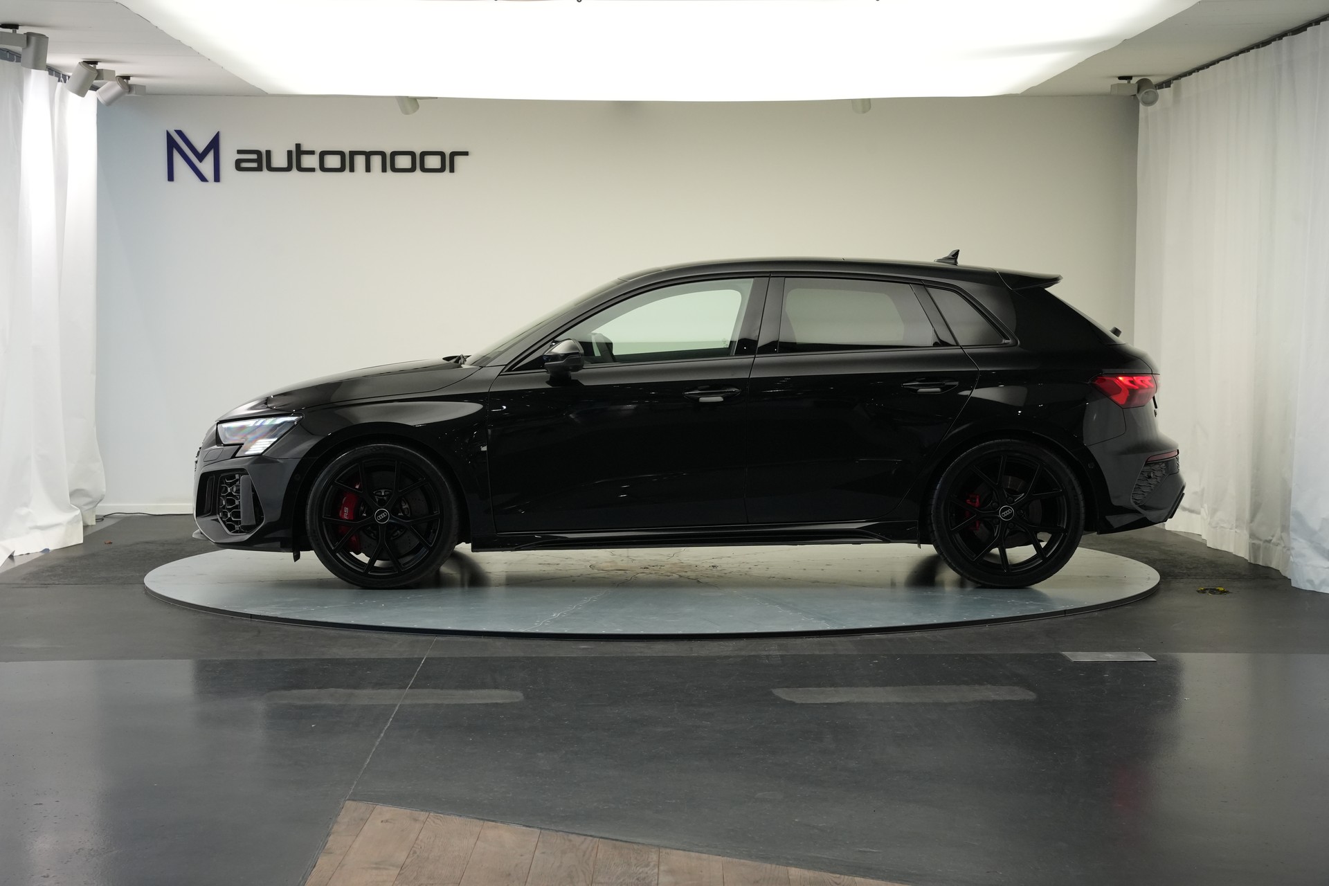 AUDI RS3 Sportback 2.5 TSI quattro S-tronic *CH-Fahrzeug* *HuD* *Assistenzpaket*-image-7