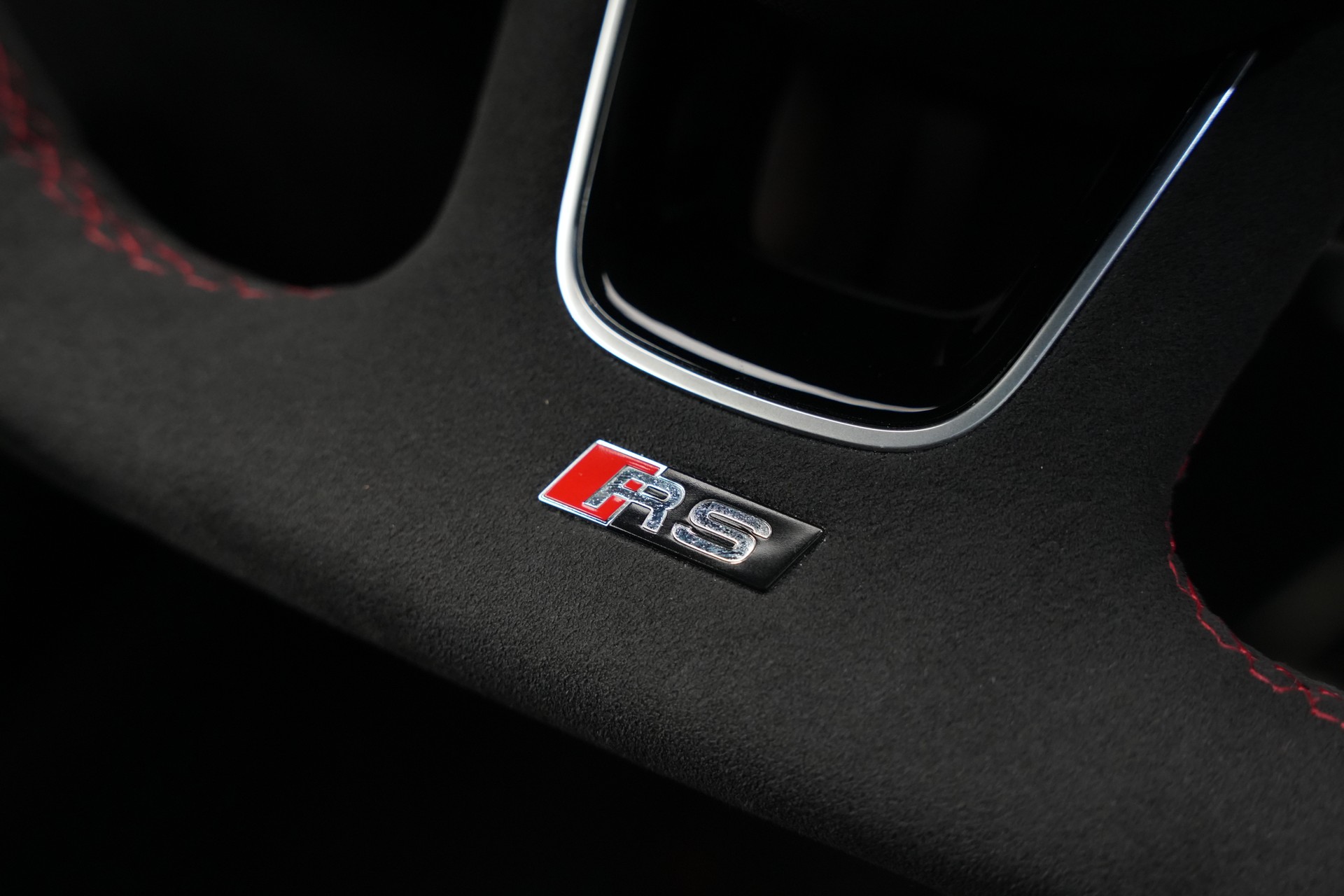 AUDI RS3 Sportback 2.5 TSI quattro S-tronic *CH-Fahrzeug* *HuD* *Assistenzpaket*-image-26