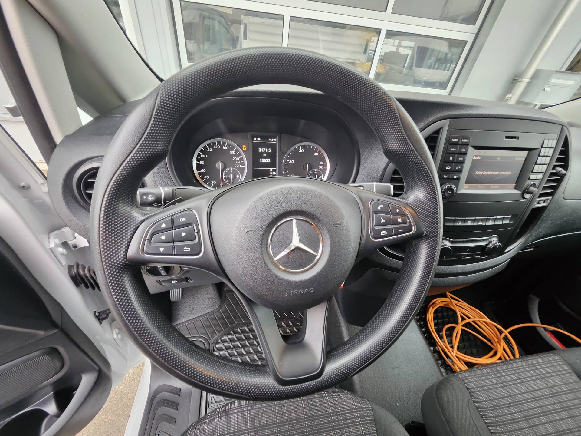 MERCEDES-BENZ Vito 114 Kaw. L 2.2 CDI * 4x4 * Standkühlung *-image-10