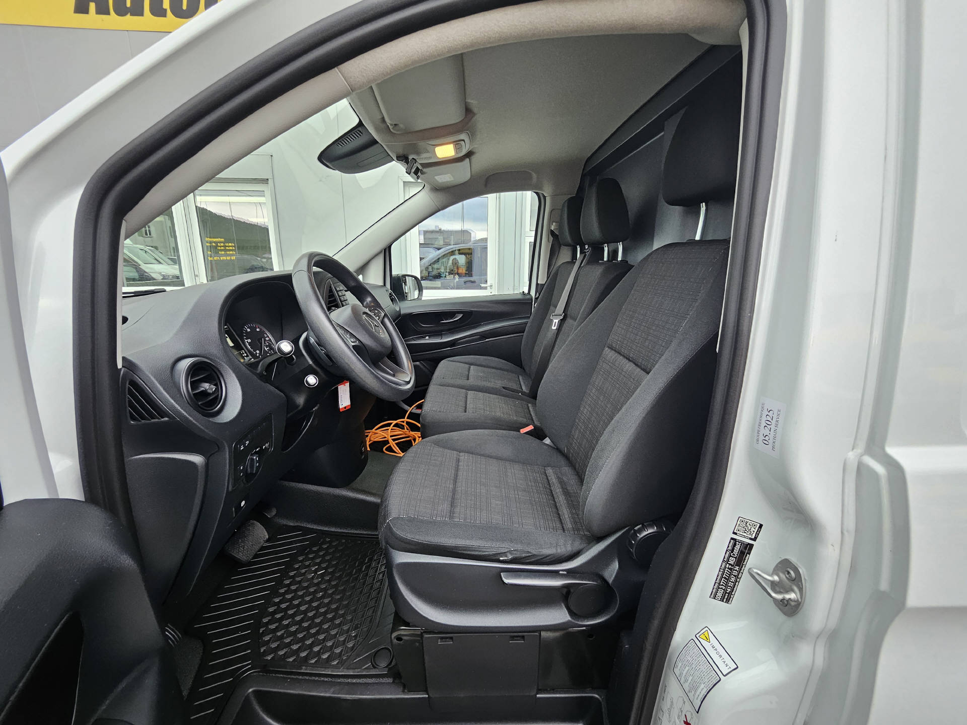 MERCEDES-BENZ Vito 114 Kaw. L 2.2 CDI * 4x4 * Standkühlung *-image-12