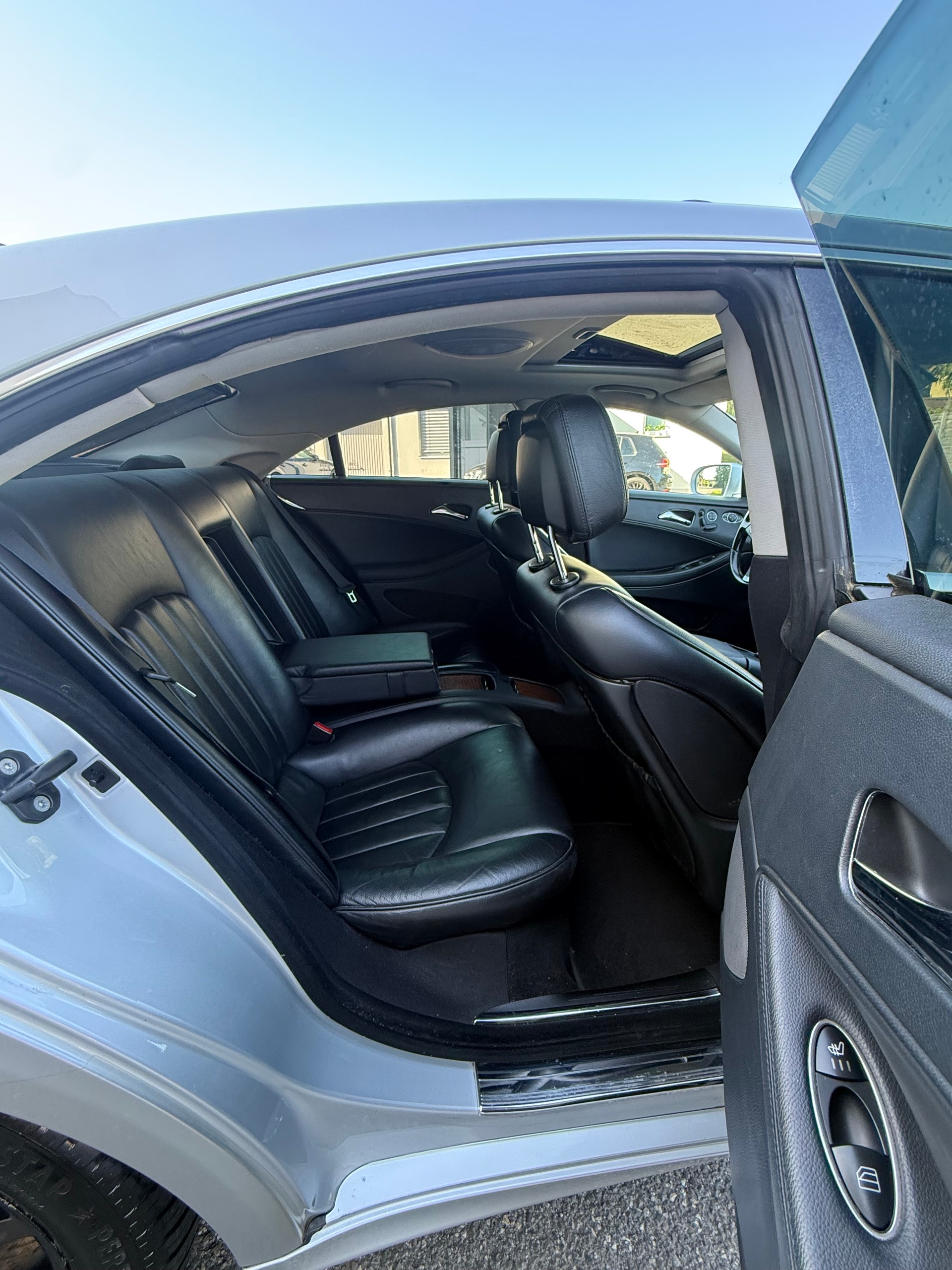 MERCEDES-BENZ CLS 350-image-4